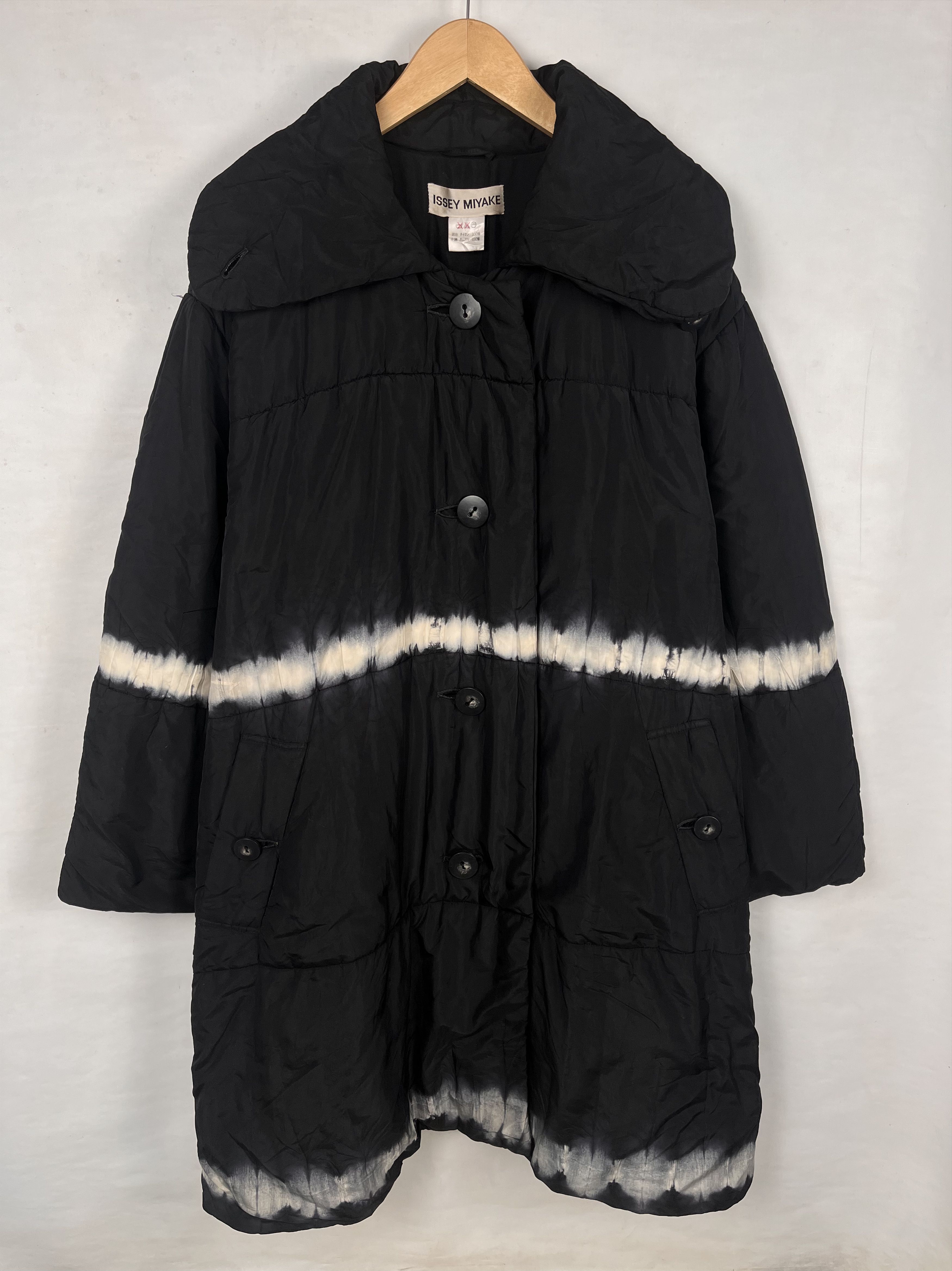Issey Miyake Vintage Issey Miyake Puffer Coat Size US XL / EU 56 / 4 - 1 Thumbnail