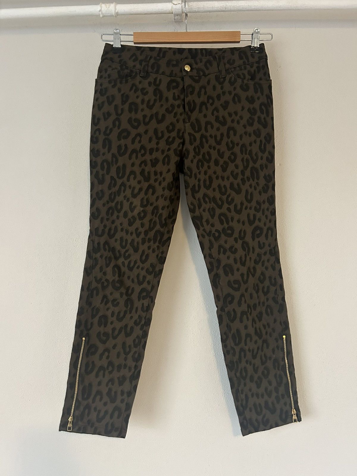 Louis Vuitton Louis Vuitton Leopard Print Pants - Size 38 Size 27" / US 4 / IT 40 - 1 Thumbnail