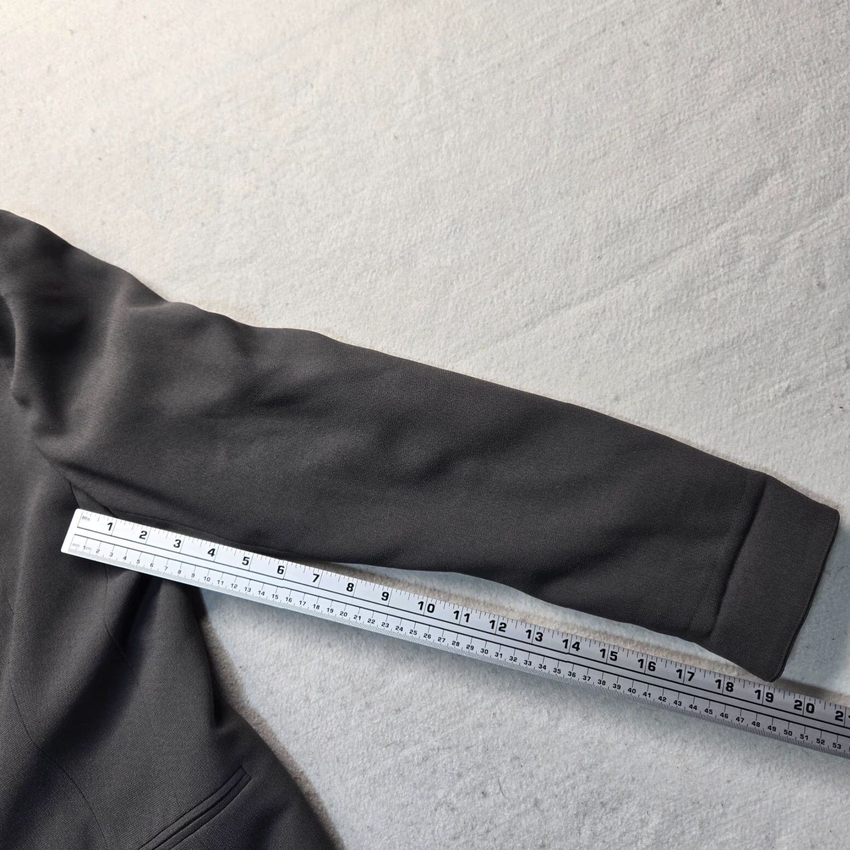 Jones New York Jones New York Signature Blazer Adult Women Size 16 Gray Stretch Lined Coat Jacket Reg Regular Women's 16 Gray Business Casual Travel Workwear Size XXL / US 16-18 / IT 52-54 - 6 Thumbnail
