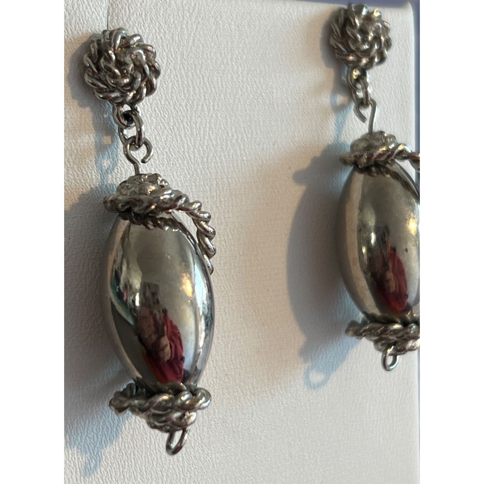 Other Vintage Silver Tone Dangle Earrings Oblong Bead Twist Rope 2 Size ONE SIZE - 2 Thumbnail