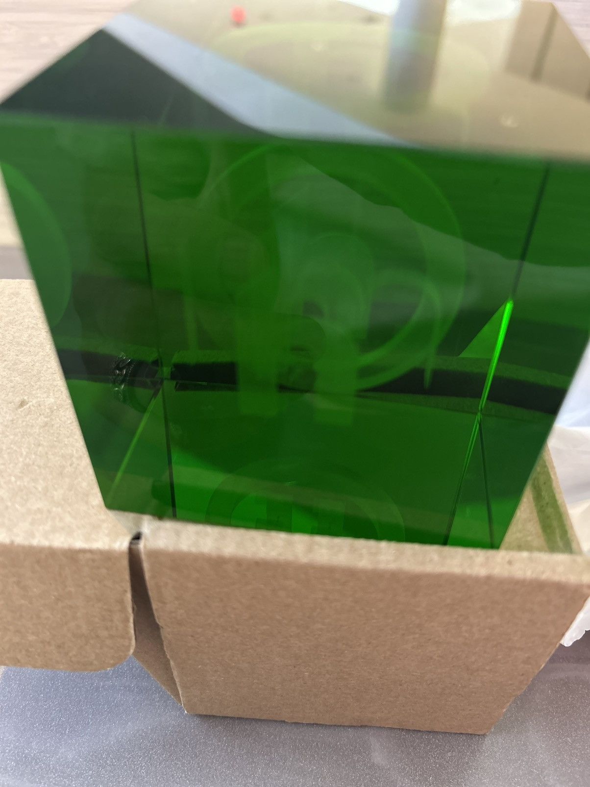 HIDDEN Hidden Ny paper weight (members only) Size ONE SIZE - 1 Thumbnail