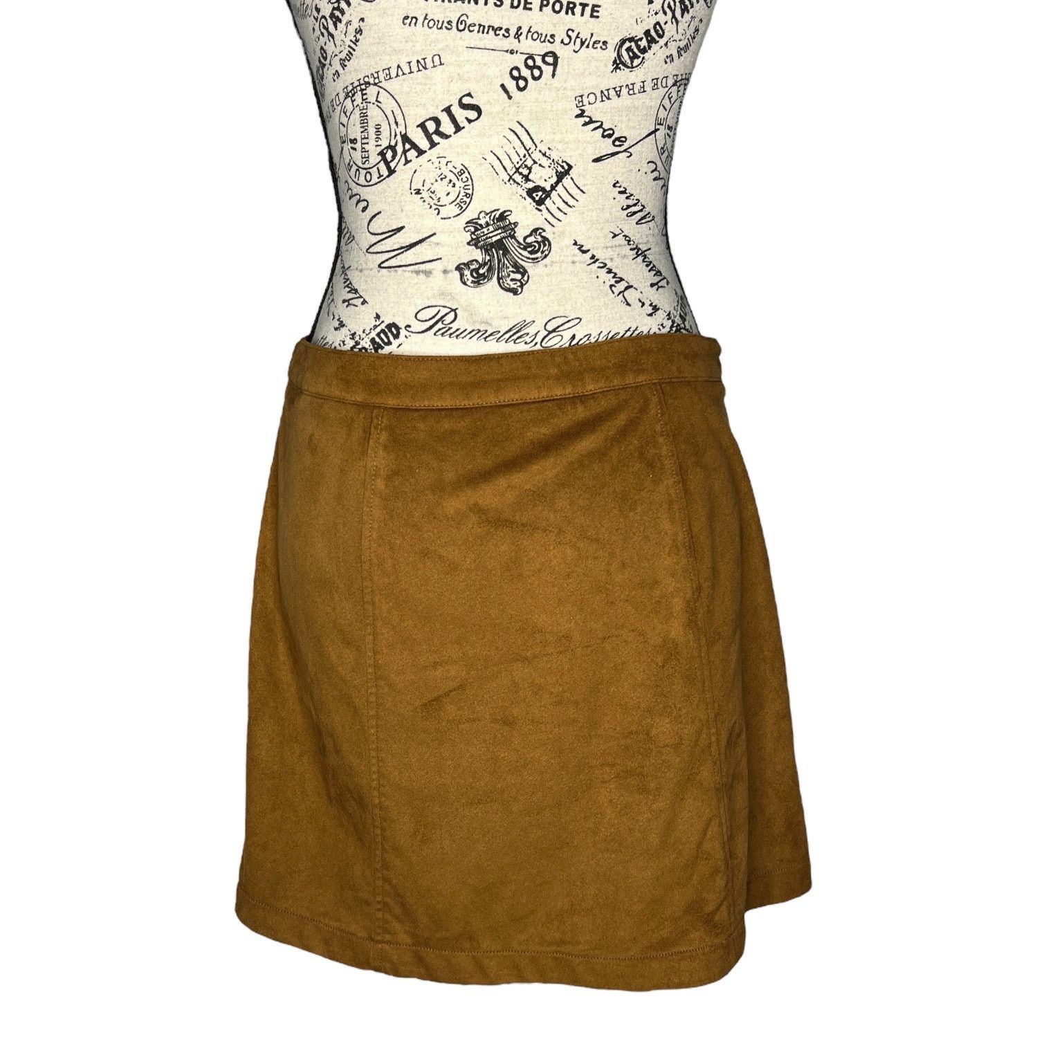 Garage Button Front 2 Square Pocket Faux Suede Skirt Size 28" / US 6 / IT 42 - 4 Thumbnail