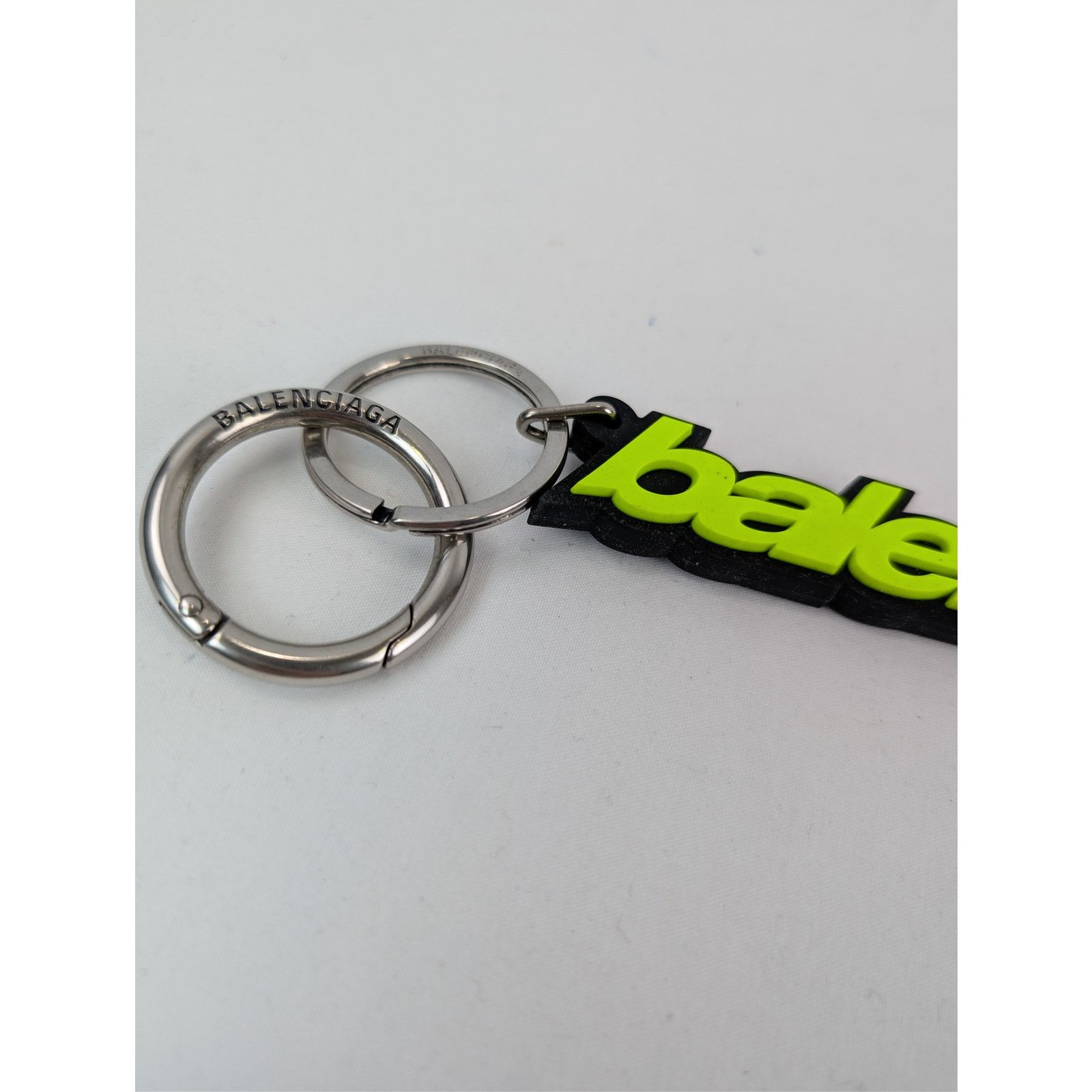 Balenciaga o1rshd1 Q:2 / Size: OS / Balenciaga Logo Rubber Keyrings Size ONE SIZE - 5 Thumbnail
