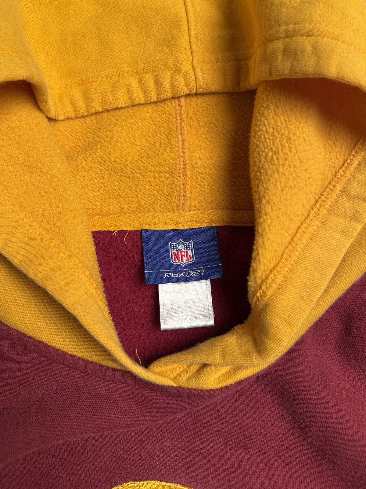 Reebok REEBOK “WASHINGTON REDSKINS” COLOUR BLOCK PULLOVER HOODIE Size US XXL / EU 58 / 5 - 3 Thumbnail