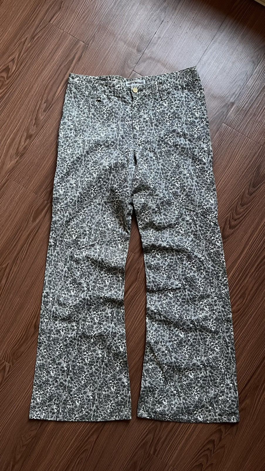 Issey Miyake Issey Miyake Size US 30 / EU 46 - 1 Thumbnail