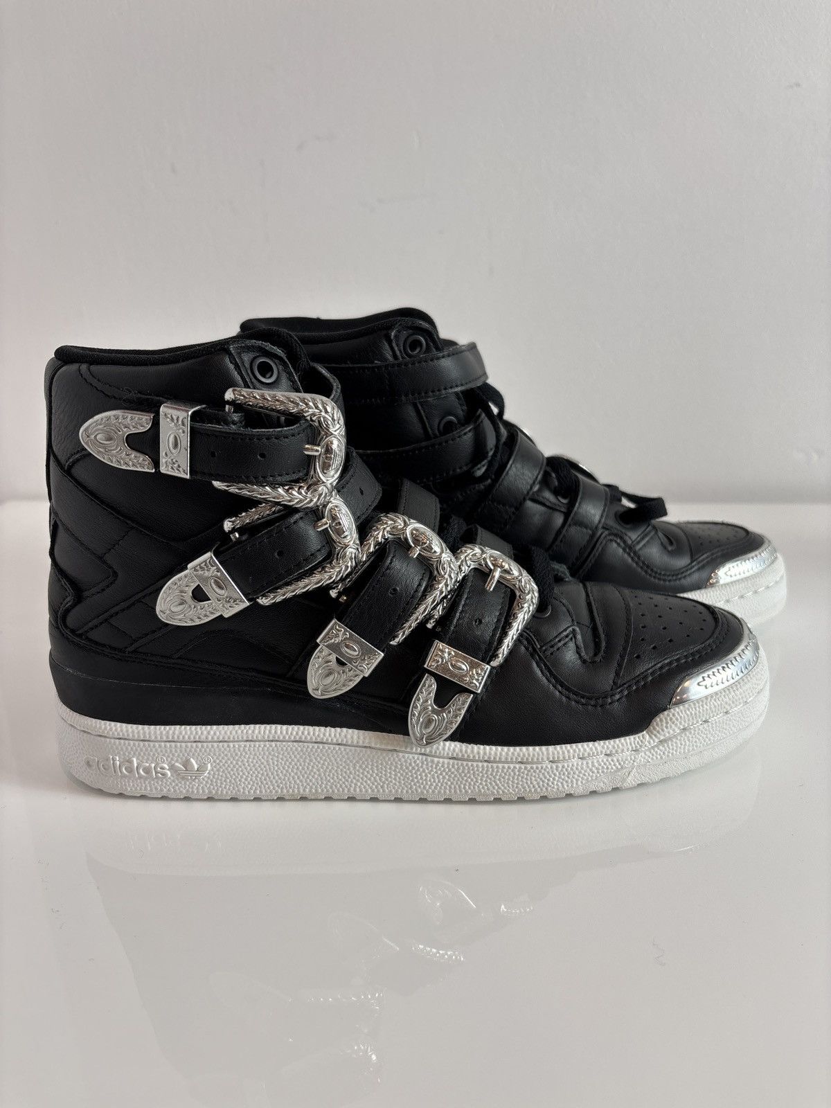 Adidas × Jeremy Scott adidas x Jeremy Scott JS Forum Hi Silver Buckle Size US 8.5 / EU 41-42 - 7 Thumbnail