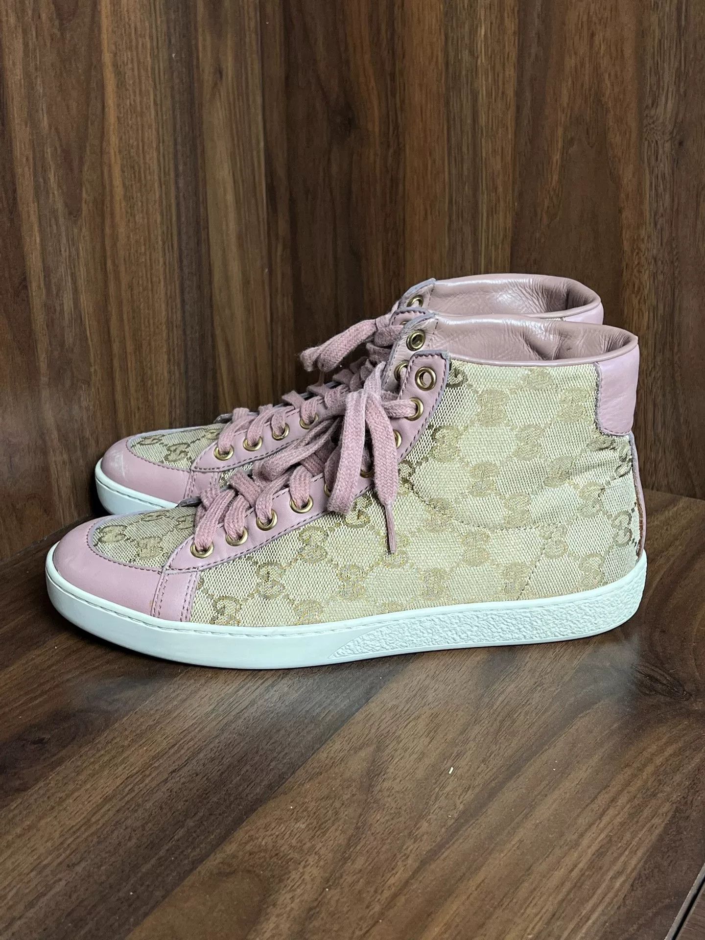Gucci Gucci Pink Lowtop Sneakers us_5-5 Women Size US 5.5 / IT 35.5 - 1 Thumbnail