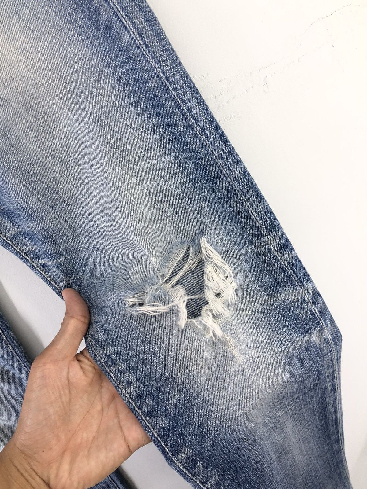 Japanese Brand Red Card Anniversary 25th Distressed Faded Blue Jeans Size US 28 / EU 44 - 12 Thumbnail