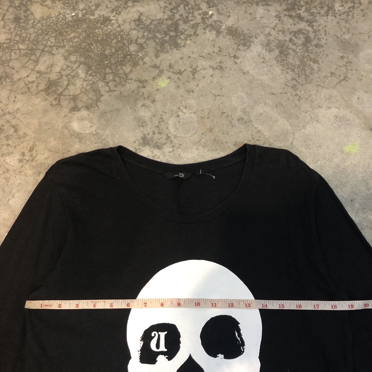 Japanese Brand Undercover X Uniqlo Skull Tee Size US L / EU 52-54 / 3 - 15 Thumbnail