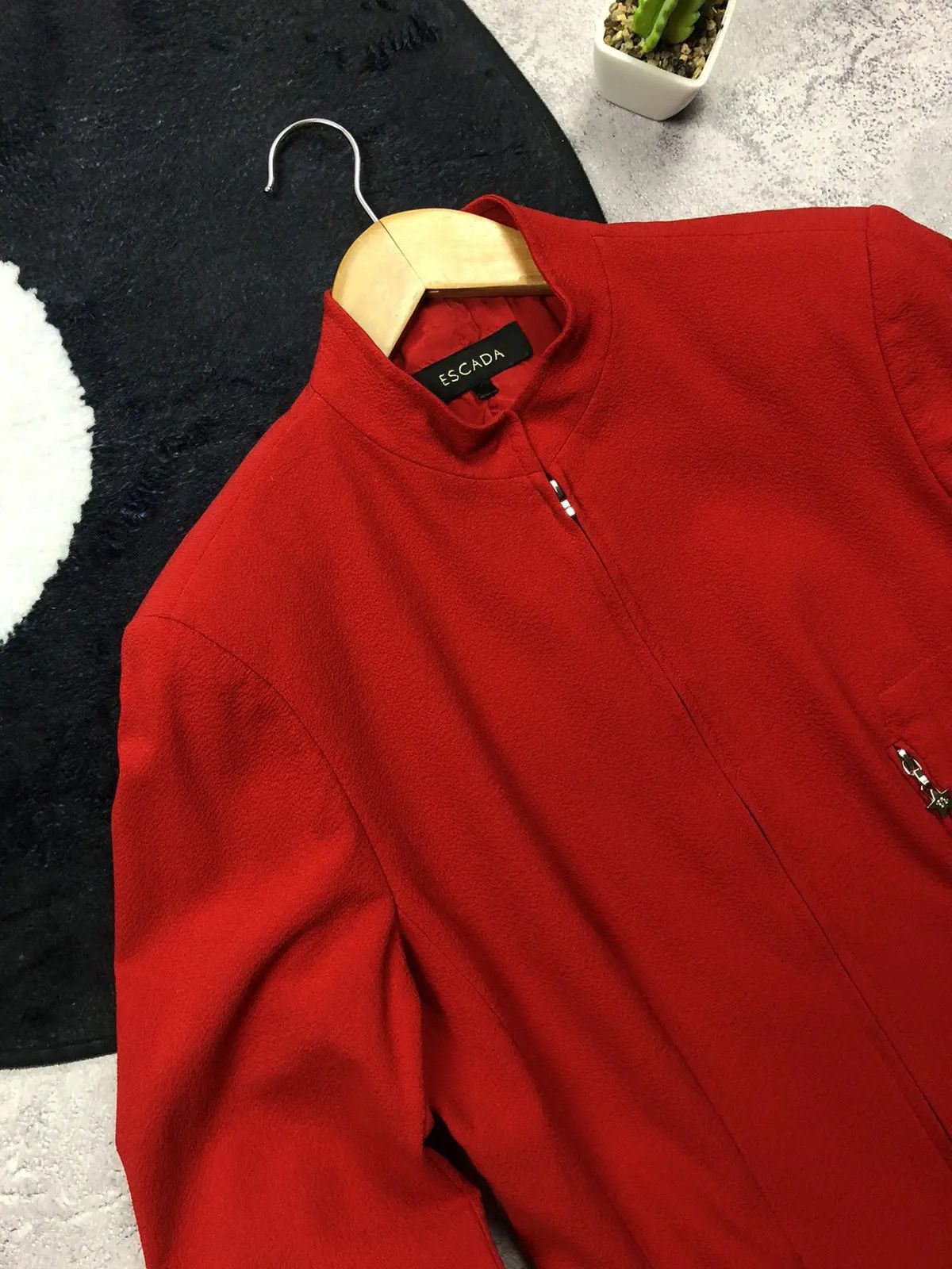 Escada ESCADA Vintage Luxury Red Blazer Jacket Streetwear Y2k Size S / US 4 / IT 40 - 4 Thumbnail