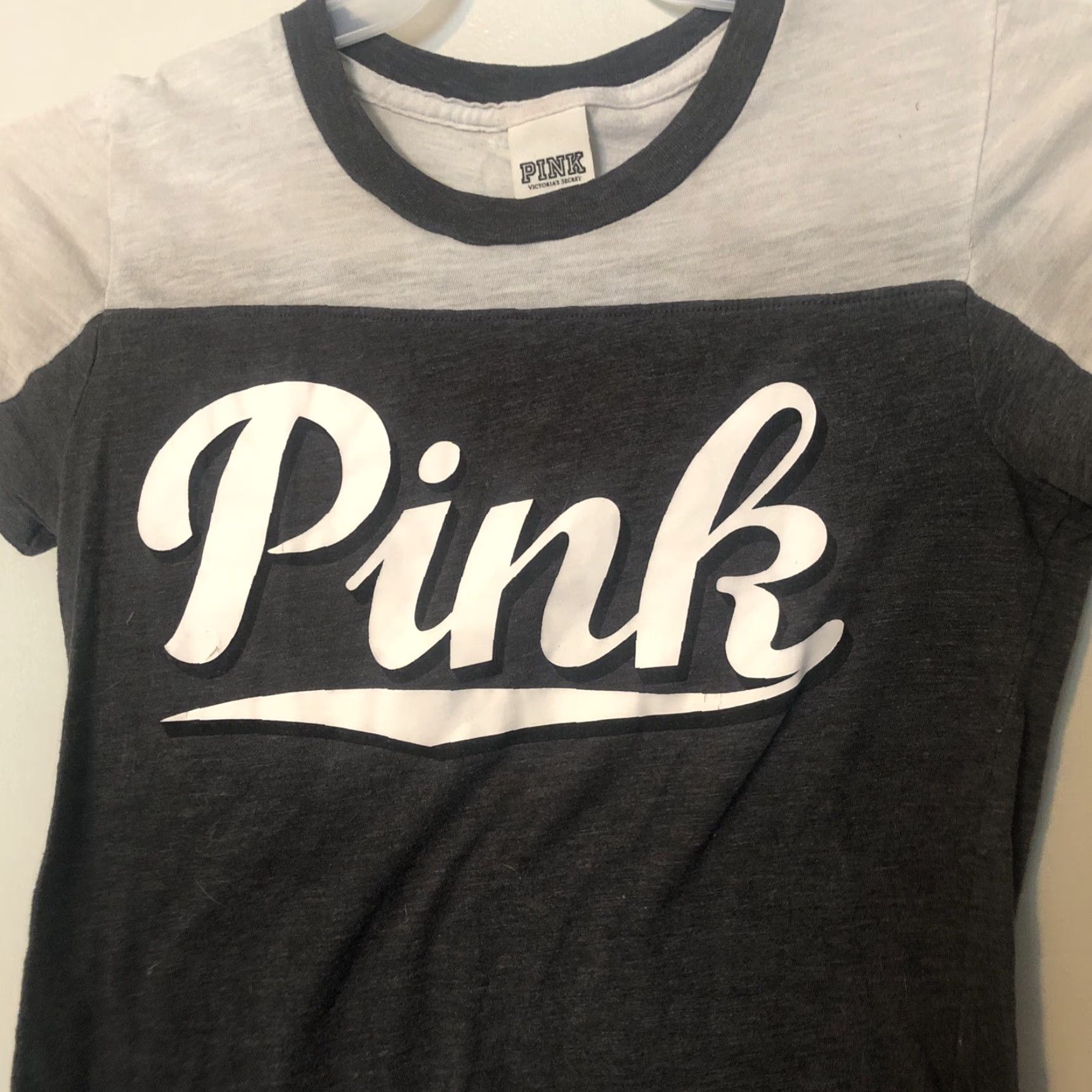 Victoria's Secret Victoria’s Secret PINK Campus Ringer Baseball Gray Tee White Logo Top XS Women Short Sleeve Crew Neck Top Size XS / US 0-2 / IT 36-38 - 2 Thumbnail