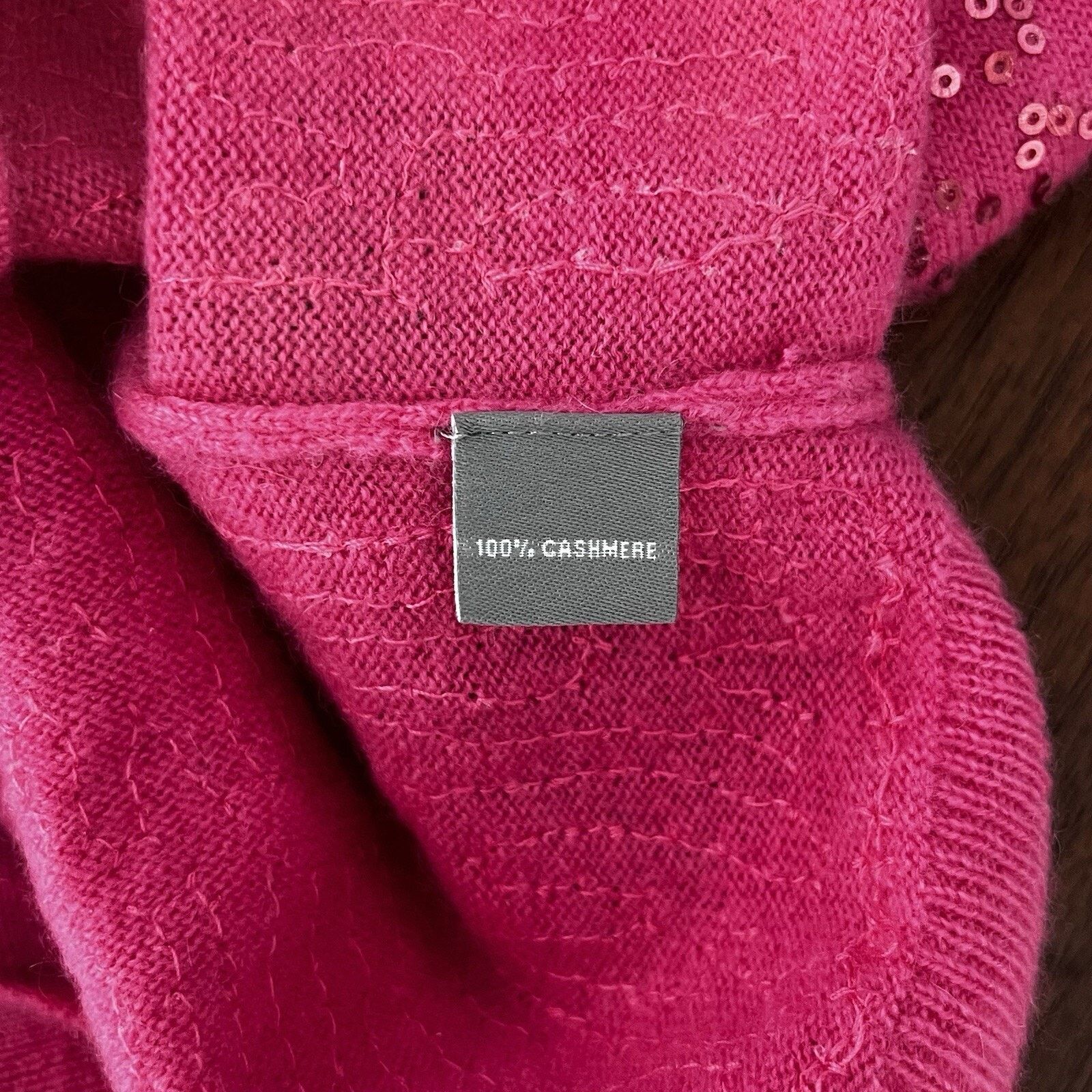 Neiman Marcus 100% Cashmere XS Neiman Marcus Pink Sequin Long Sleeve Size XS / US 0-2 / IT 36-38 - 5 Thumbnail