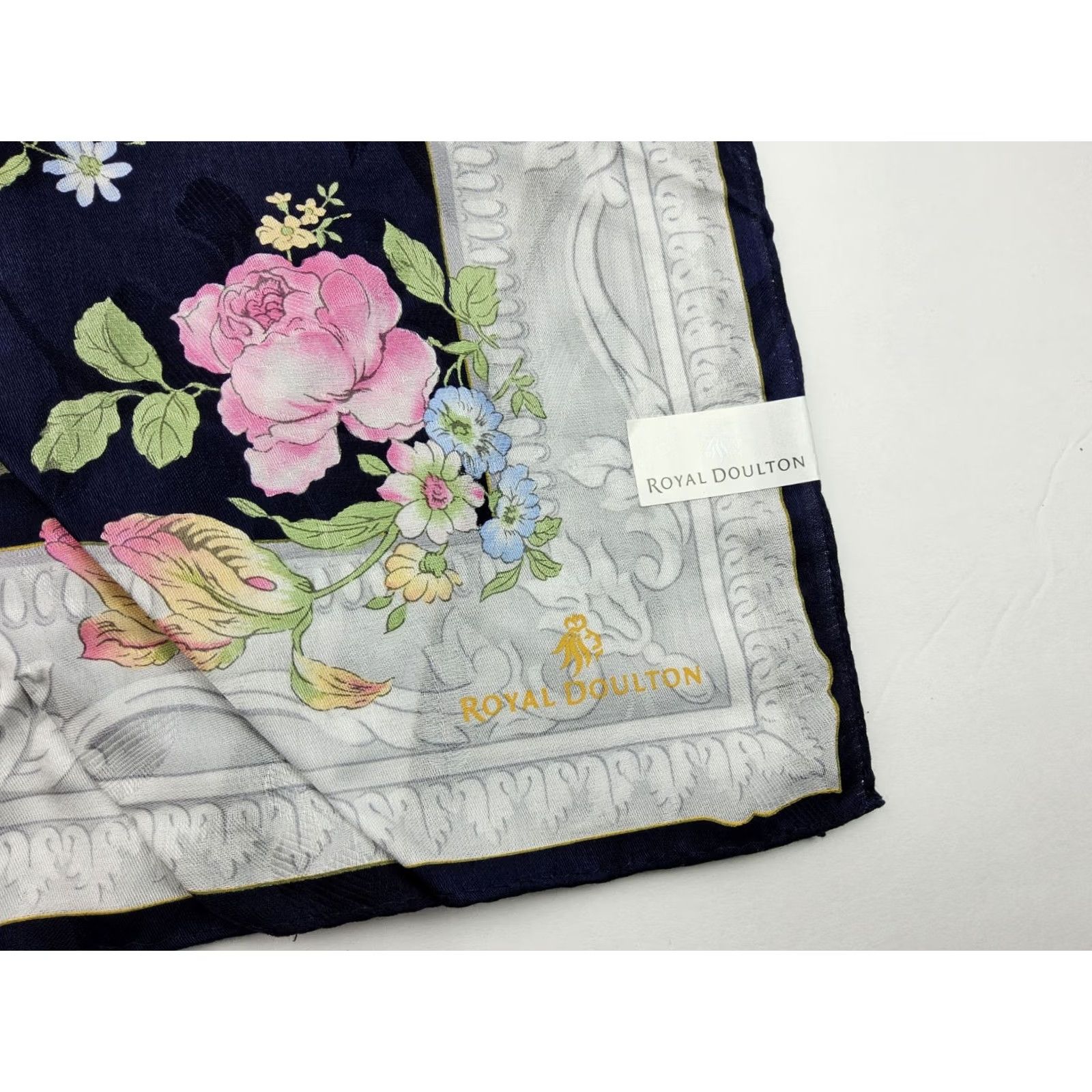 Vintage Royal Doulton Scarf Womens Roses Floral Square Neckerchief Bandana Size ONE SIZE - 2 Thumbnail