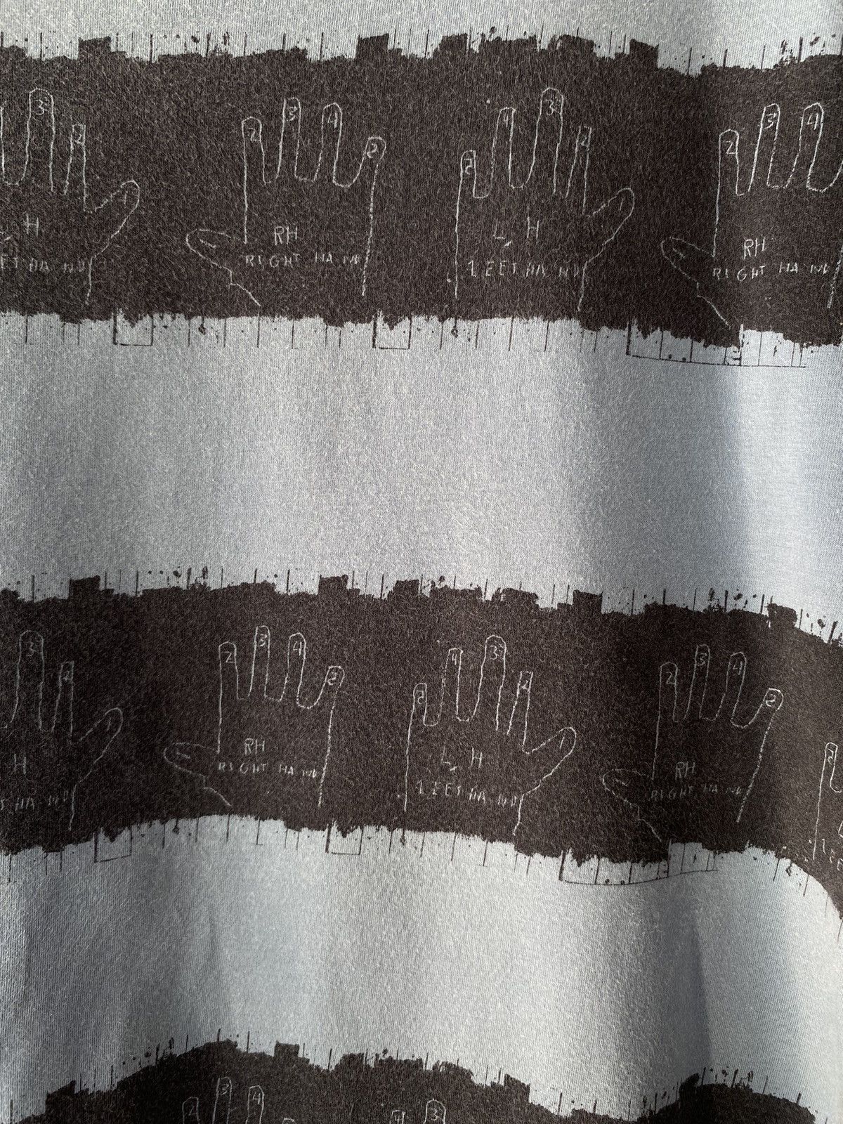Jean-Michel Basquiat × Uniqlo Uniqlo X Jean Michel Basquiat Size US XL / EU 56 / 4 - 5 Thumbnail