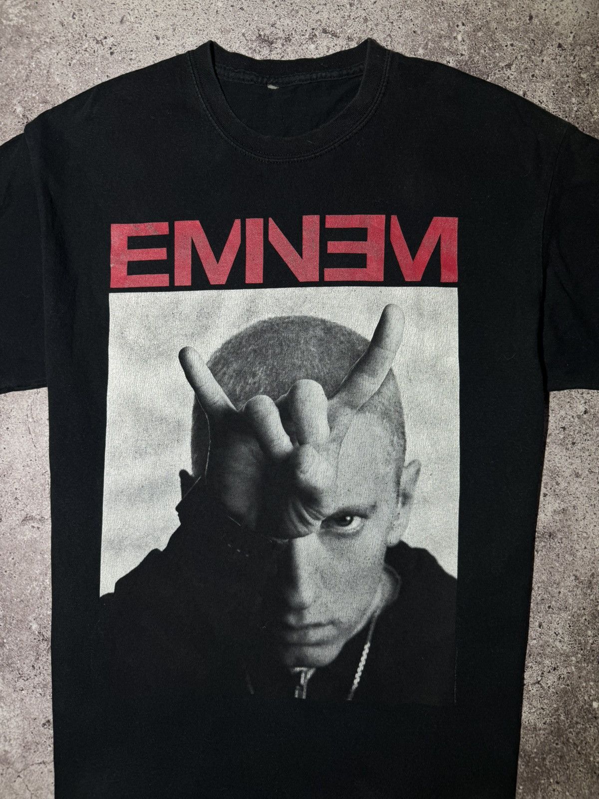 Band Tees × Eminem × Vintage Eminem 2014 Monster Tour Devil Horns Lollapalooza Rap Tee Size US M / EU 48-50 / 2 - 2 Thumbnail