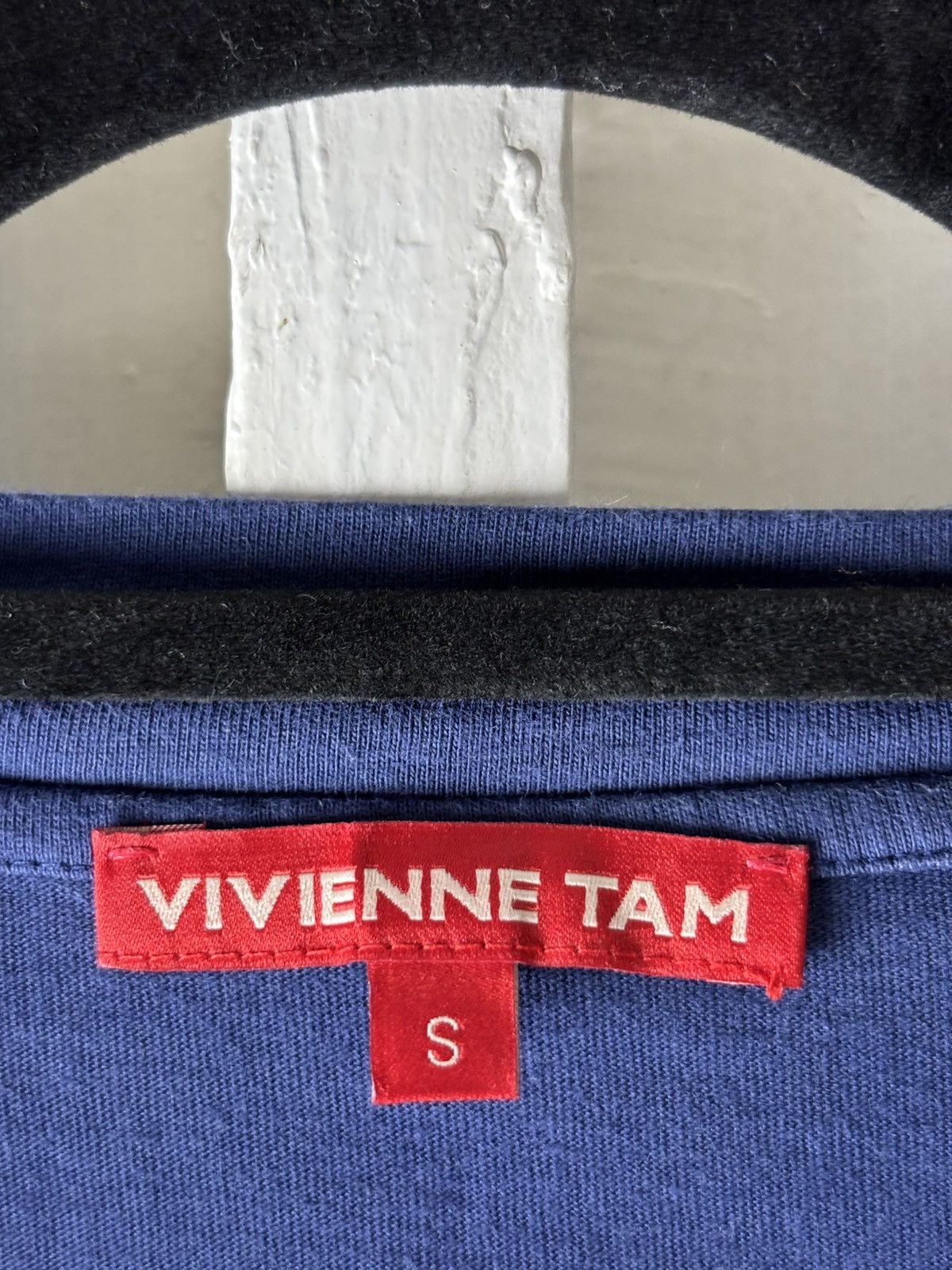 Vivienne Tam Vivienne Tam V-neck pullover puff sleeves and floral patch Size S / US 4 / IT 40 - 2 Thumbnail