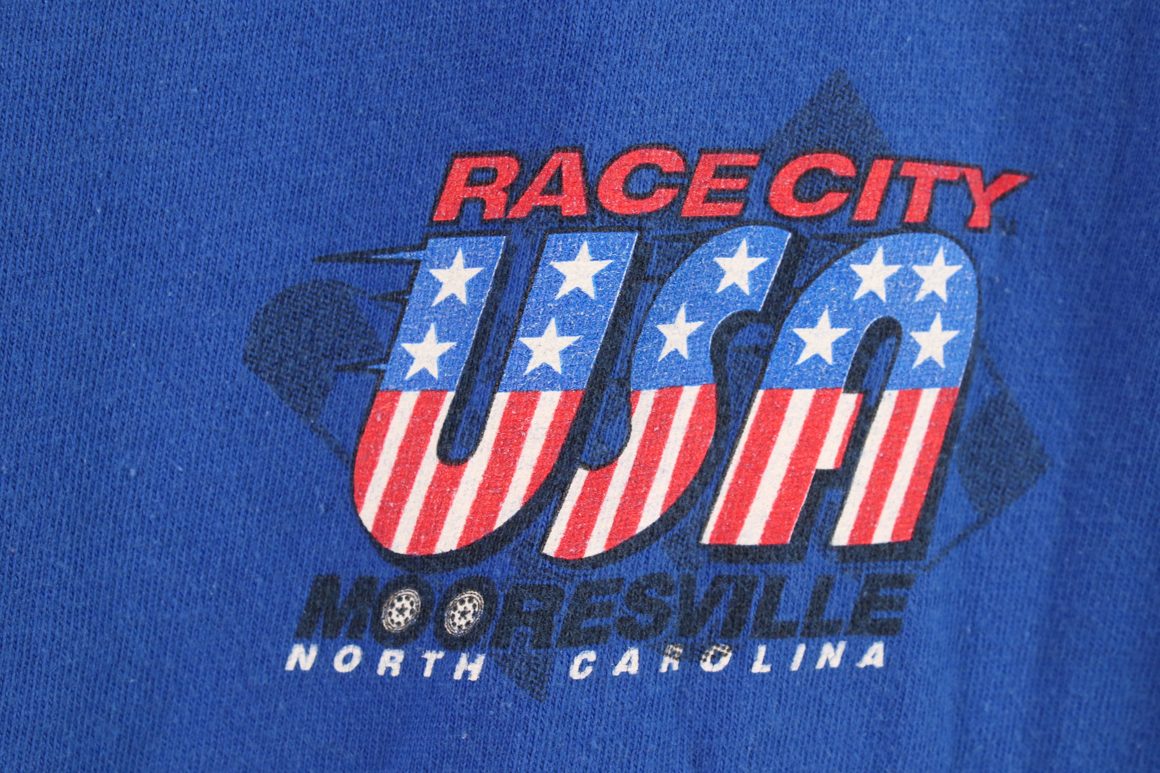 Vintage Vintage 90s Y2K Mooresville North Carolina Race City T-Shirt Size US XXL / EU 58 / 5 - 4 Thumbnail