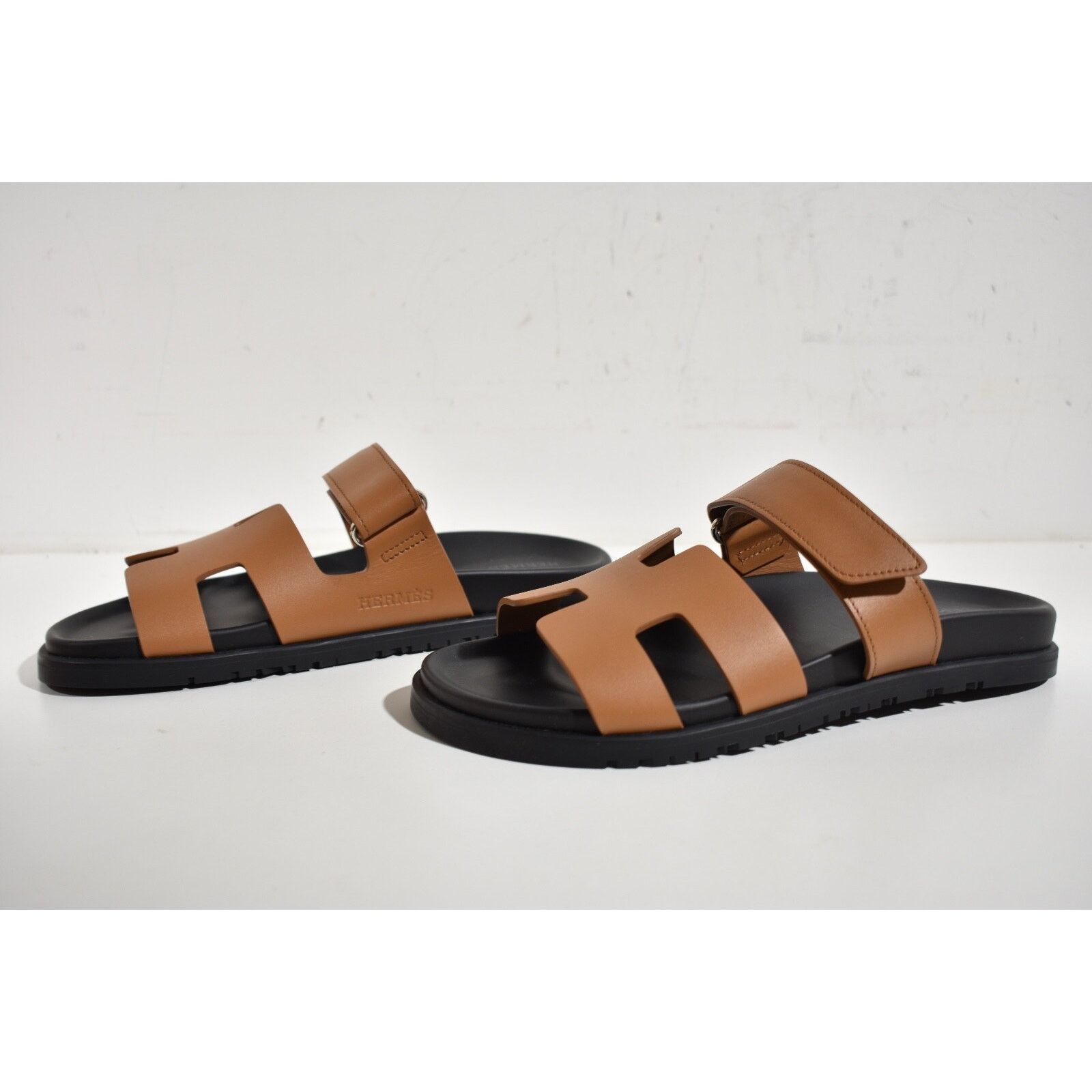Hermes Hermes Chypre Sandal Natural Brown Leather Black Strap Size US 9.5 / IT 39.5 - 10 Thumbnail