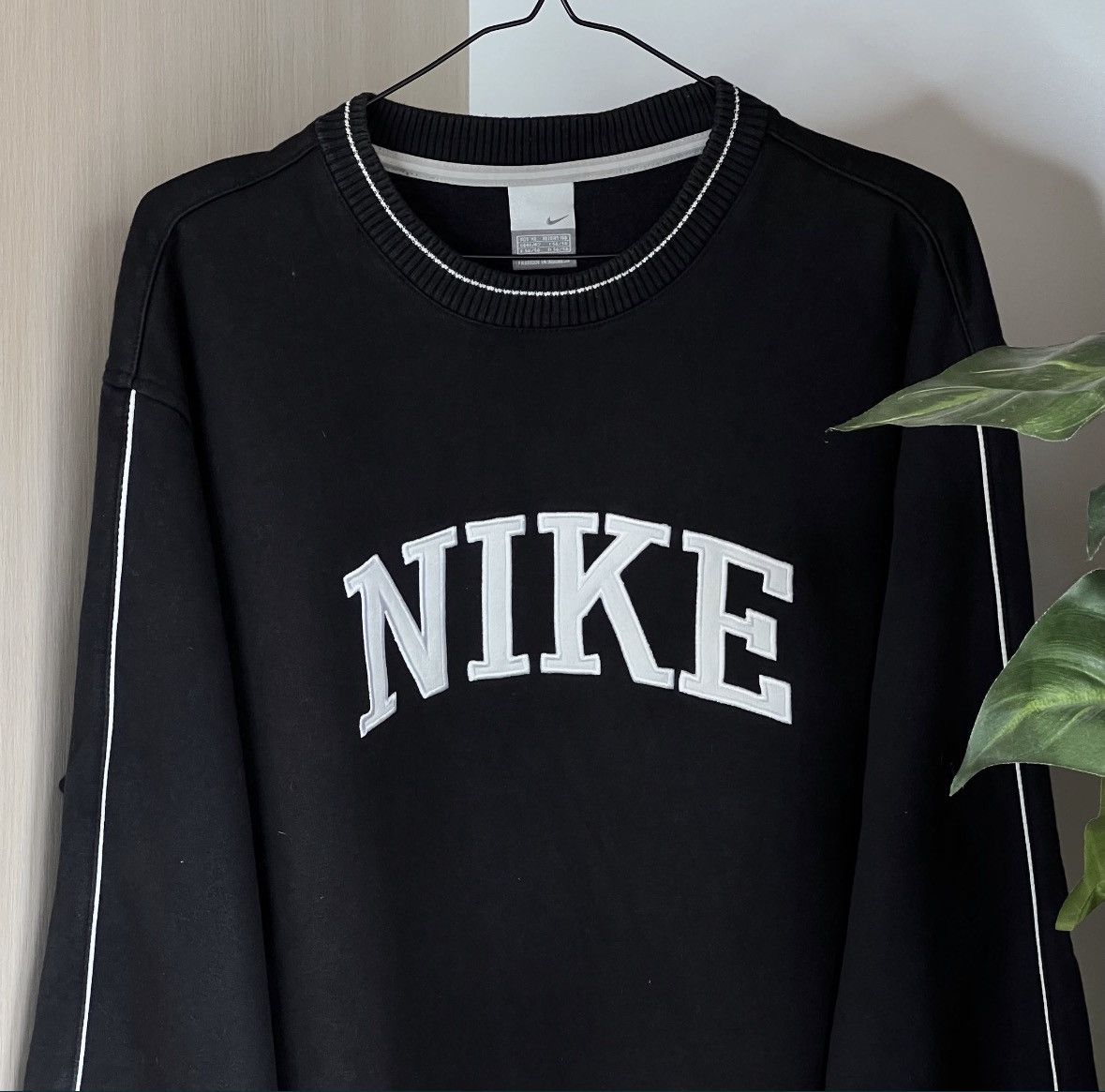 Vintage Nike Vintage StreetWear Sweatshirt 2000 SportWear 90s Size US XL / EU 56 / 4 - 2 Thumbnail