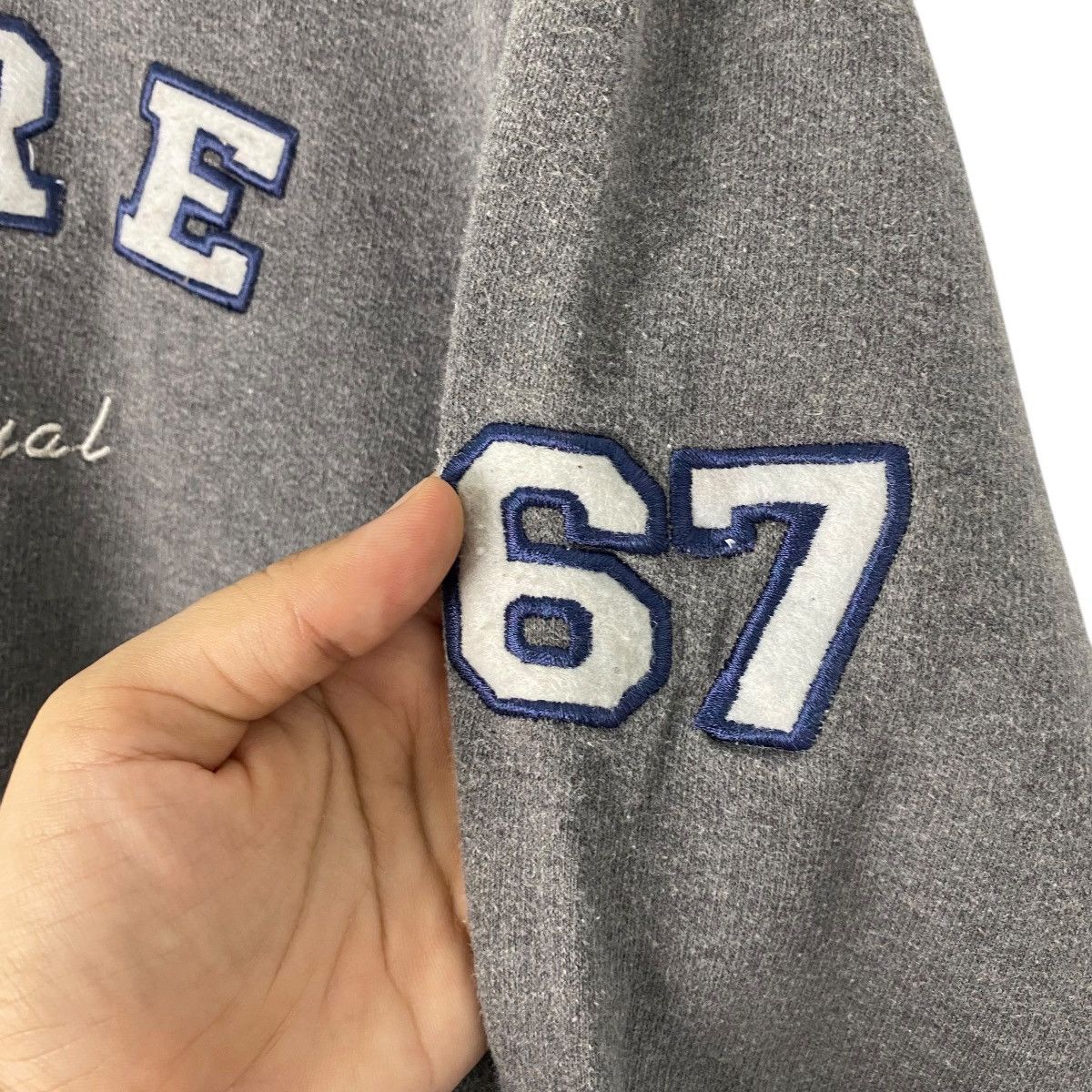Vintage Vintage Disney Characte Eeyore Winnie Sweatshirt Grey Size M Size M / US 6-8 / IT 42-44 - 5 Thumbnail
