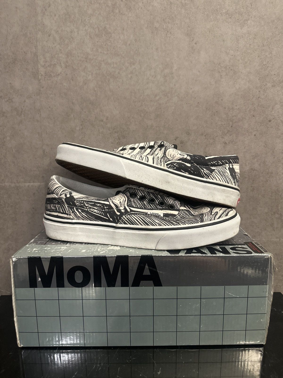 Vans Vans X Edvard Munch Size US 8 / EU 41 - 2 Thumbnail