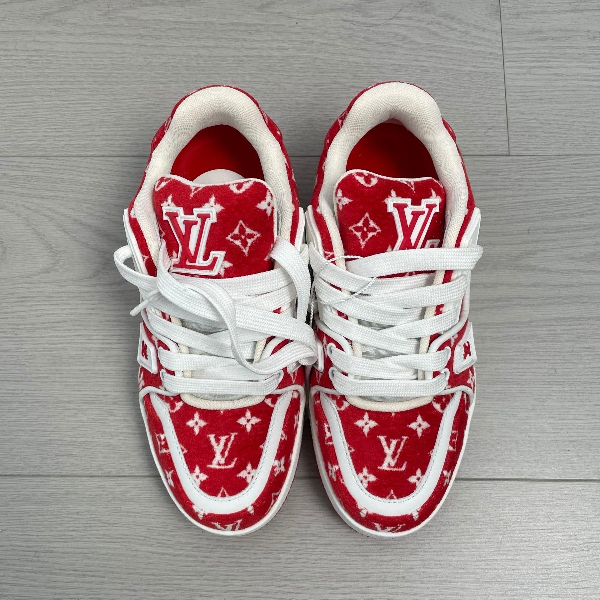 Louis Vuitton Louis Vuitton Red Lowtop Sneakers 35 Women Size US 5 / IT 35 - 1 Thumbnail
