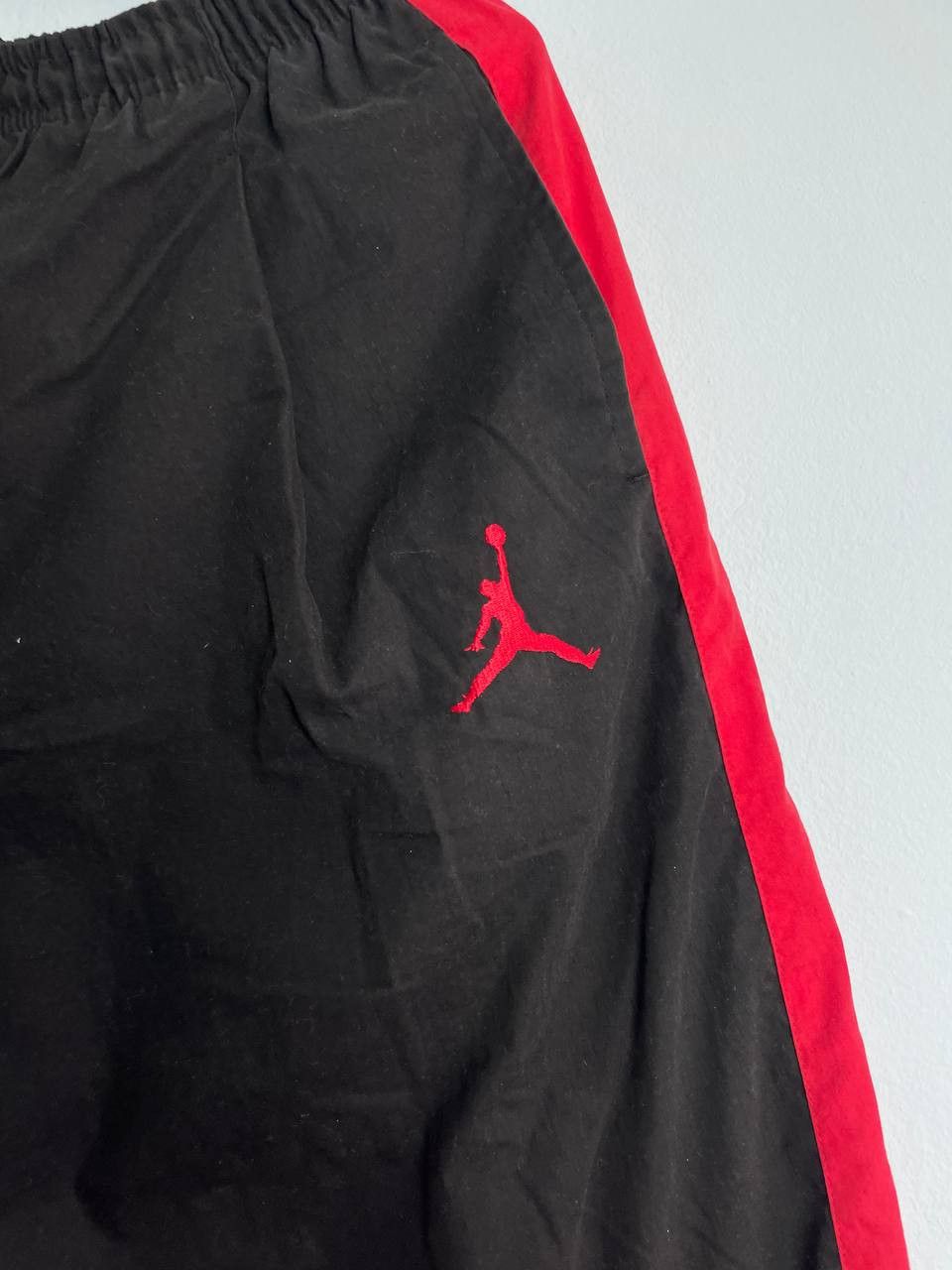 Jordan Brand × Nike 90s Vintage Nike Jordan Rare Tracksuit Pants Black / Red Size US 32 / EU 48 - 8 Thumbnail