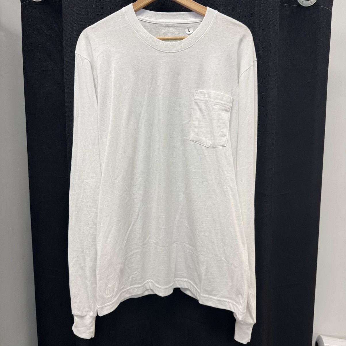 Chrome Hearts Chrome Hearts Script Neck Logo Triple White Long Sleeve Size US L / EU 52-54 / 3 - 1 Thumbnail
