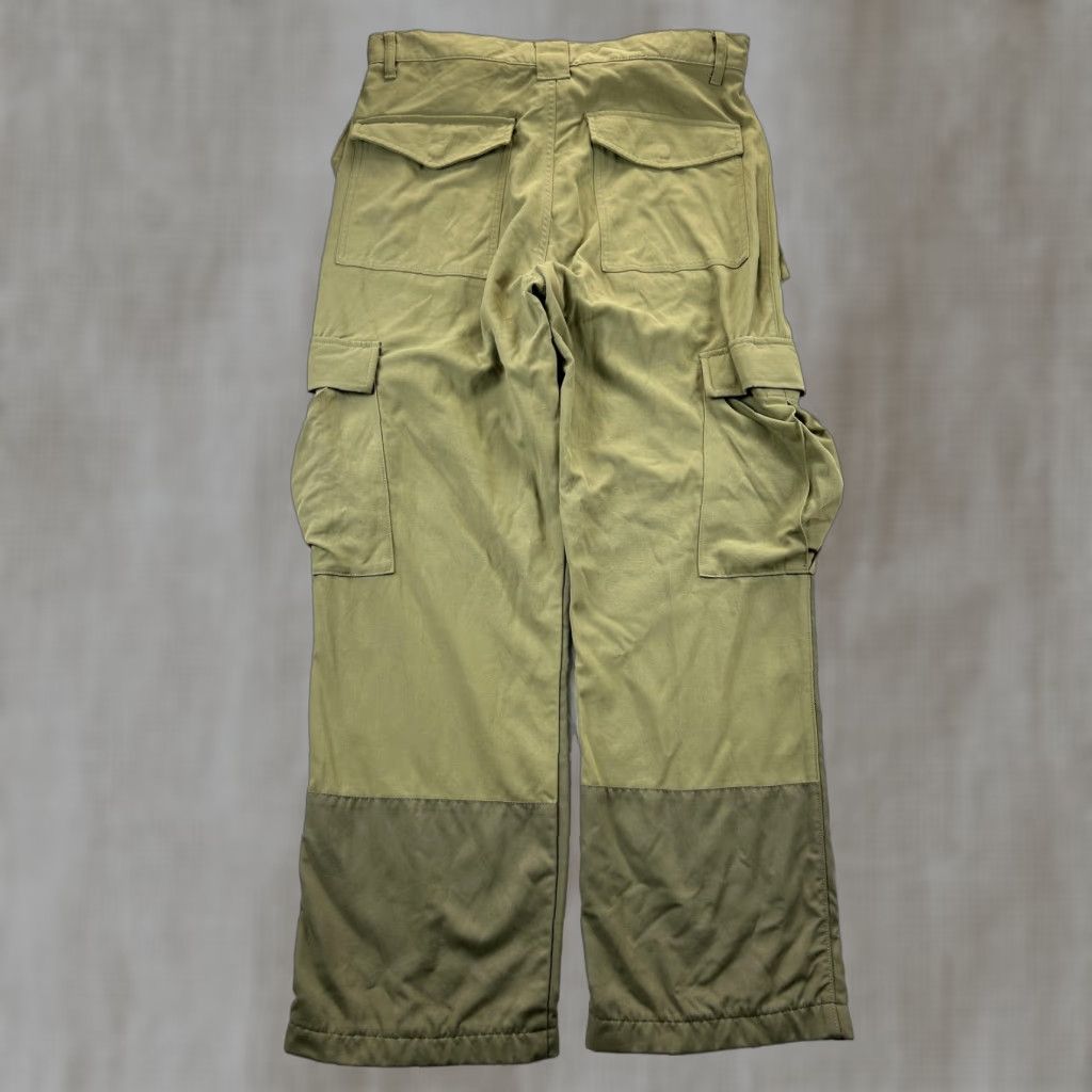 Vintage Cabela's Cargo Pants Mens 36X30 Green Workwear Outdoor Hunting Cargo Pocket Pants Mens Regular 36x30 Green Nylon Solid Front Zip Pockets Workwear Size US 36 / EU 52 - 1 Thumbnail