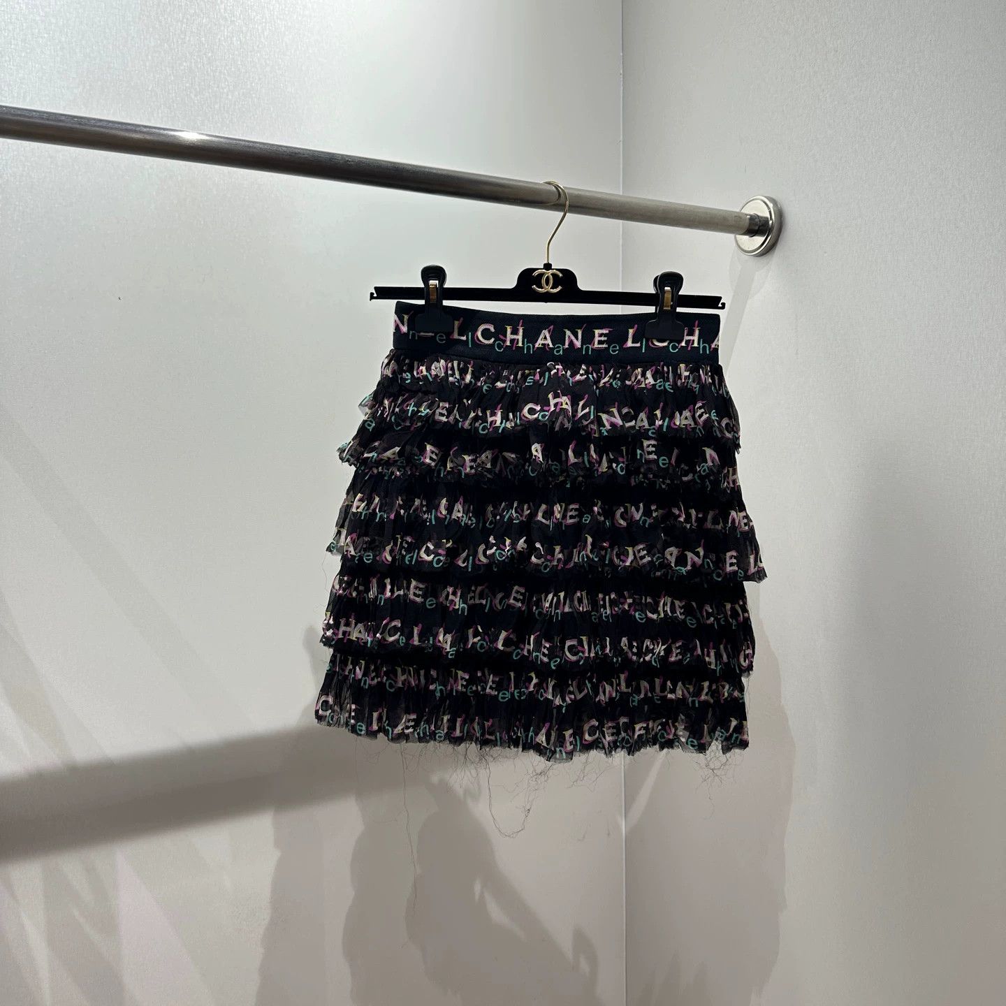 Chanel Chanel apr103 Silk Skirt All Over Logo 36 Size 26" / US 2 / IT 38 - 1 Thumbnail