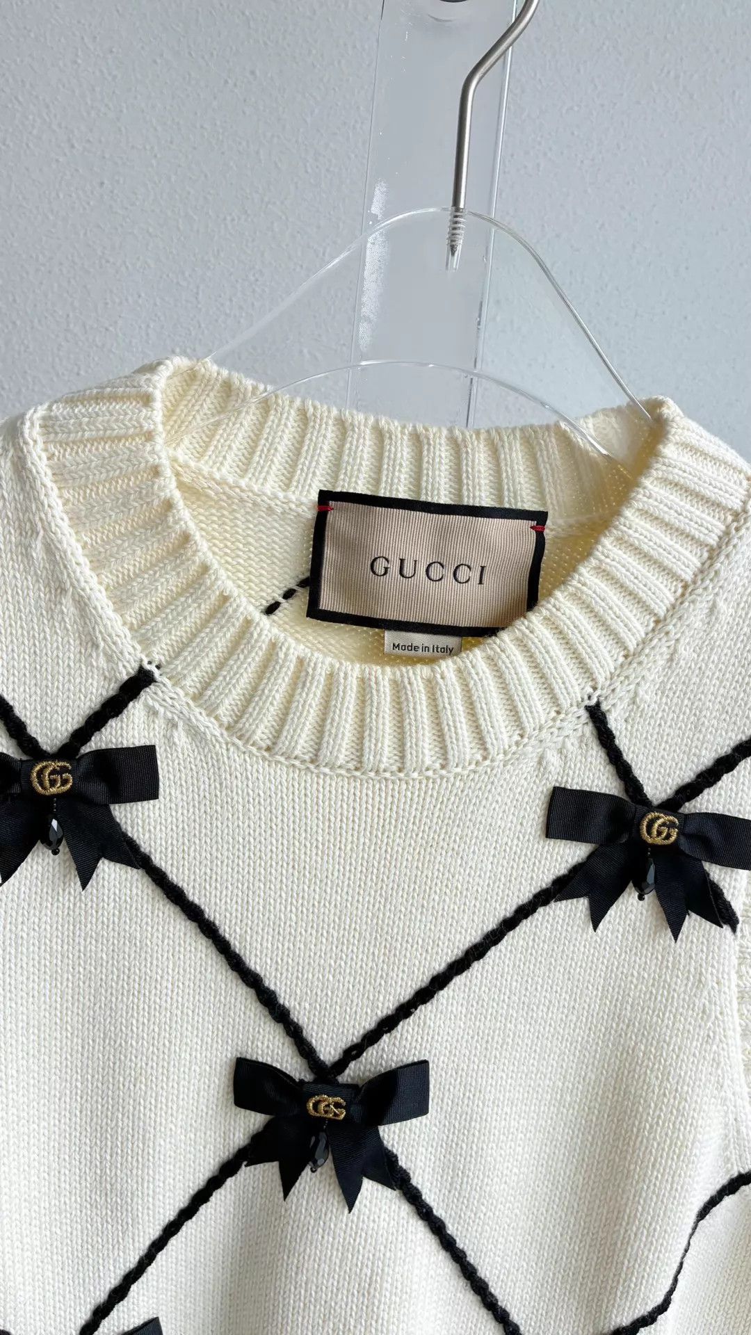 Gucci Gucci Bow Knit Vest XS Ivory w/ Black Bow Size XS / US 0-2 / IT 36-38 - 3 Thumbnail