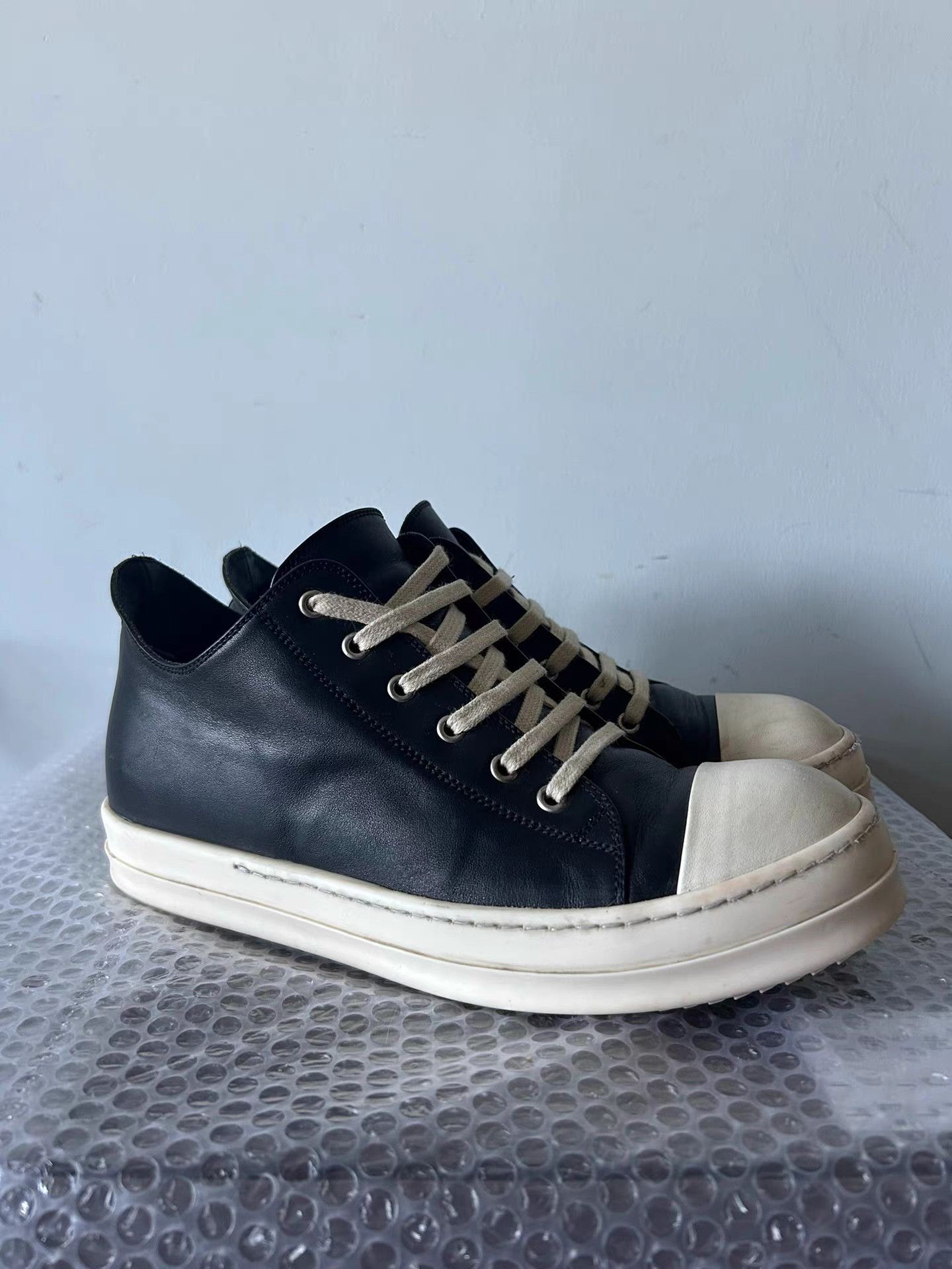 Rick Owens Rick Owens mainline low-top leather Converse casual shoes Size US 9 / EU 42 - 2 Thumbnail