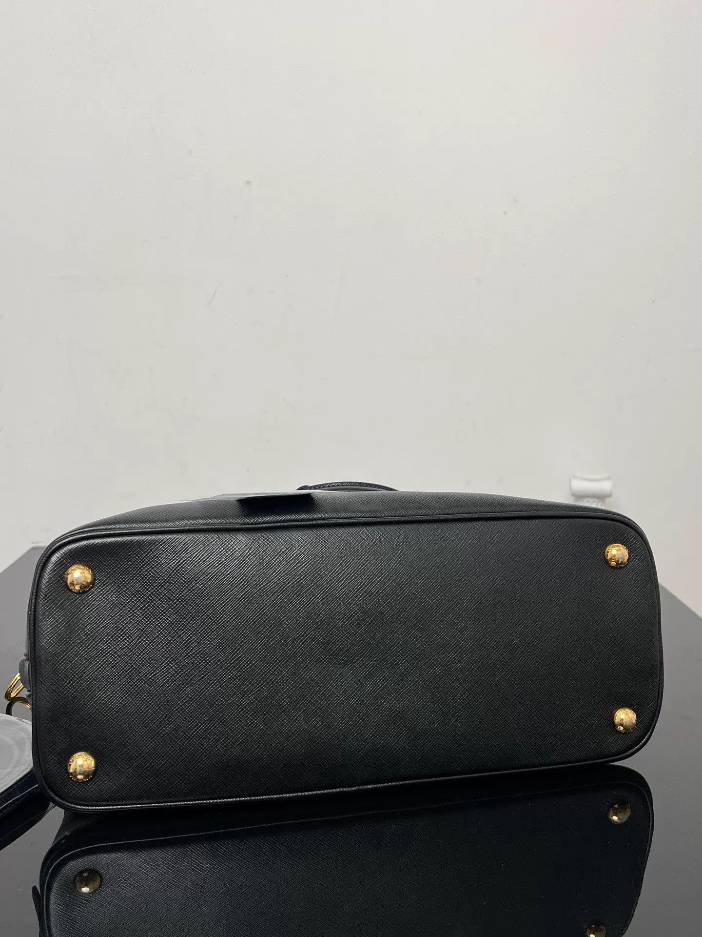 Prada Prada Black & Gold Shell Bag with Strap 98 New Size ONE SIZE - 6 Thumbnail