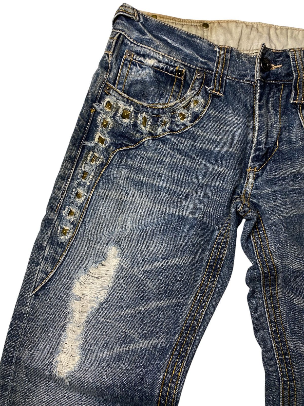 Tornado Mart 2000's Buffalo Studded Seawash Unfisinished Flared Jeans Size US 29 - 4 Thumbnail