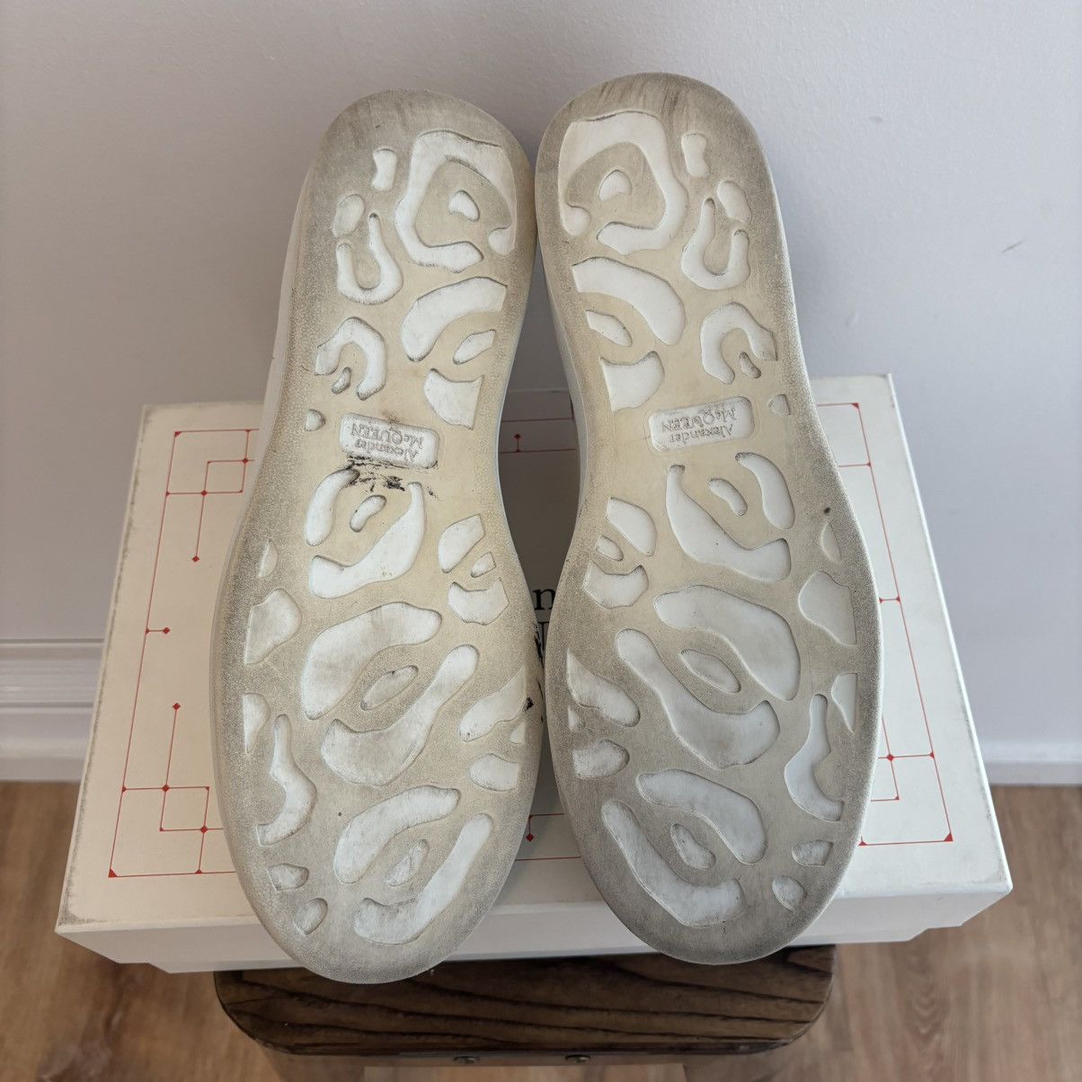 Alexander McQueen Alexander Mcqueen white red sneakers size 46 Size US 13 / EU 46 - 6 Thumbnail