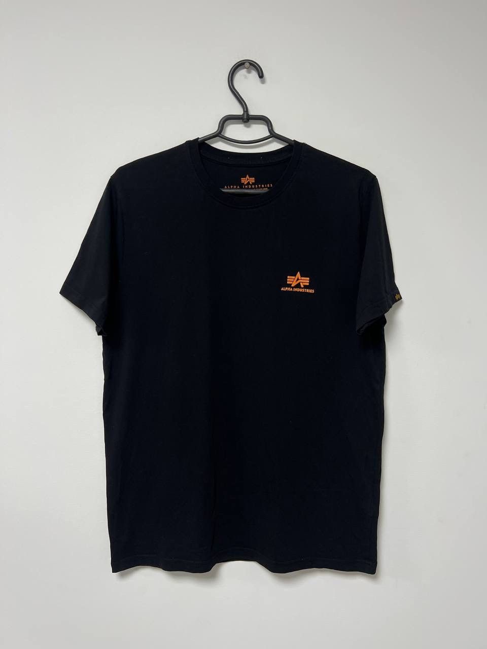 Alpha Industries Alpha Industries Small logo T shirt Short sleeve Black Y2k L Size US L / EU 52-54 / 3 - 1 Thumbnail