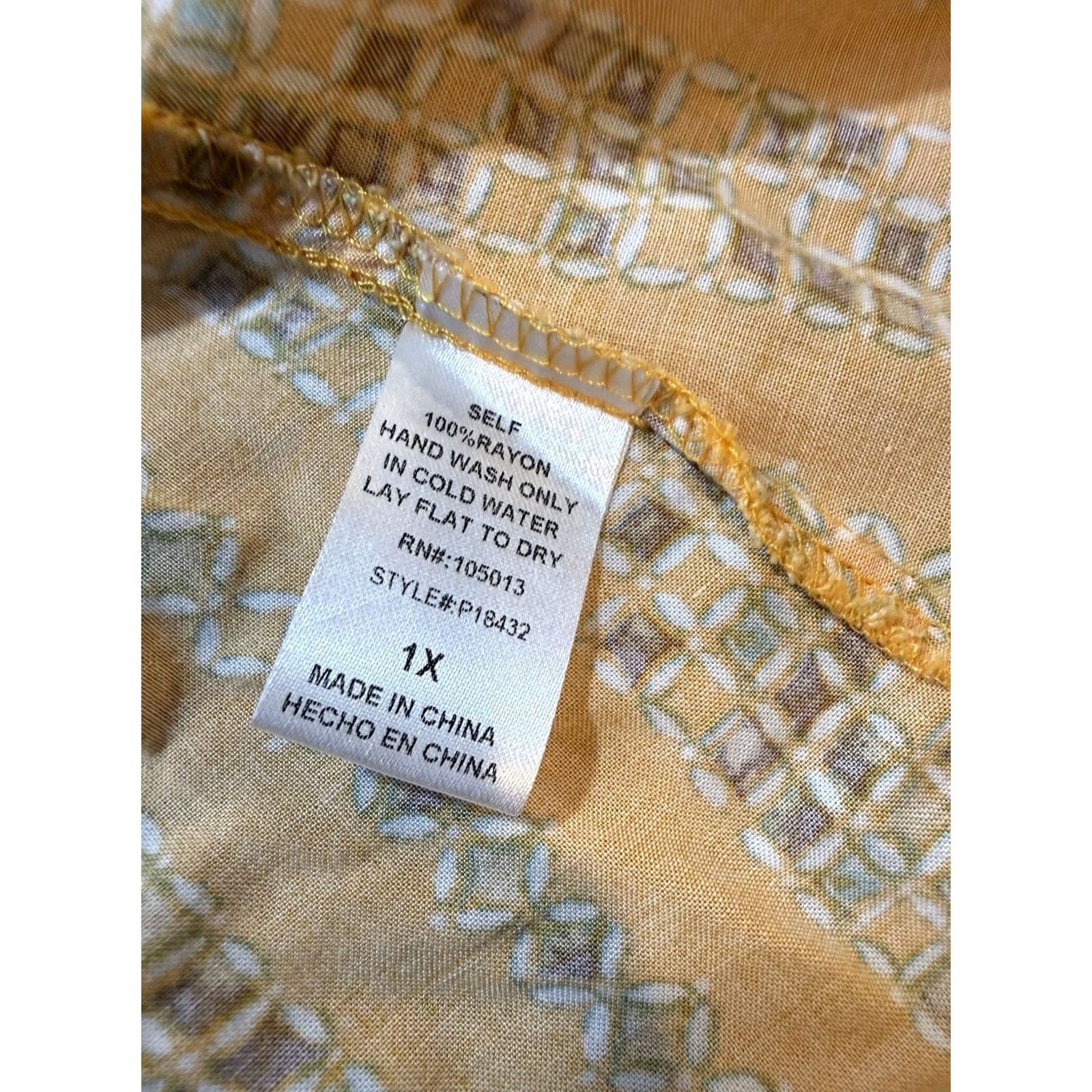 Vintage Savanna Jane Blouse Shirt Plus 1X Yellow Embroidered Flutter Sleeve Mellow Yellow Womens Size XL / US 12-14 / IT 48-50 - 4 Thumbnail