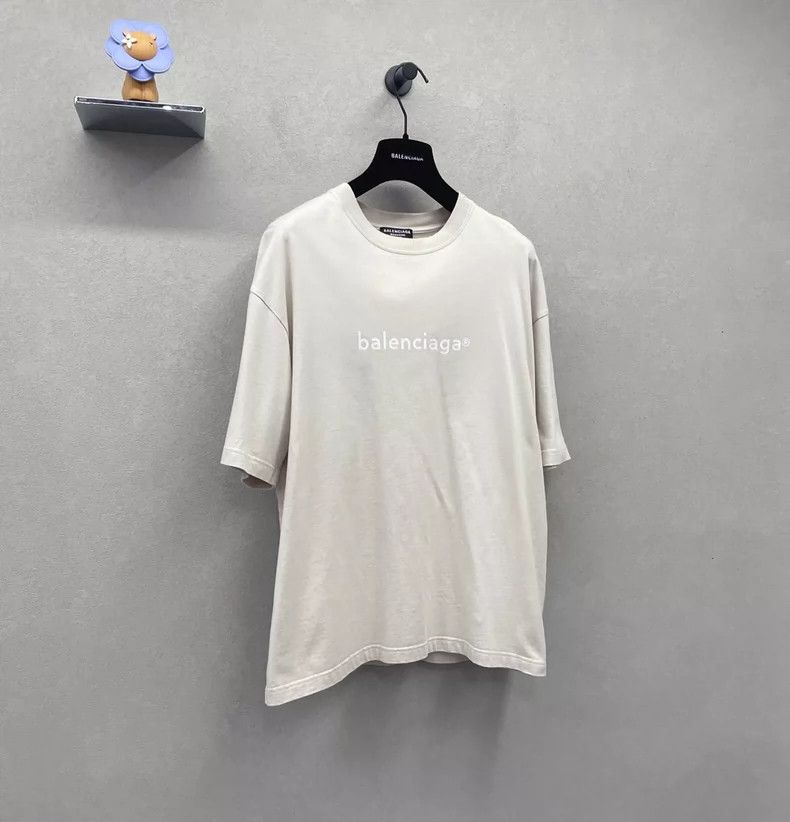 Balenciaga Balenciaga Logo Letter Printed Round Neck Straight Short S Size US S / EU 44-46 / 1 - 3 Thumbnail