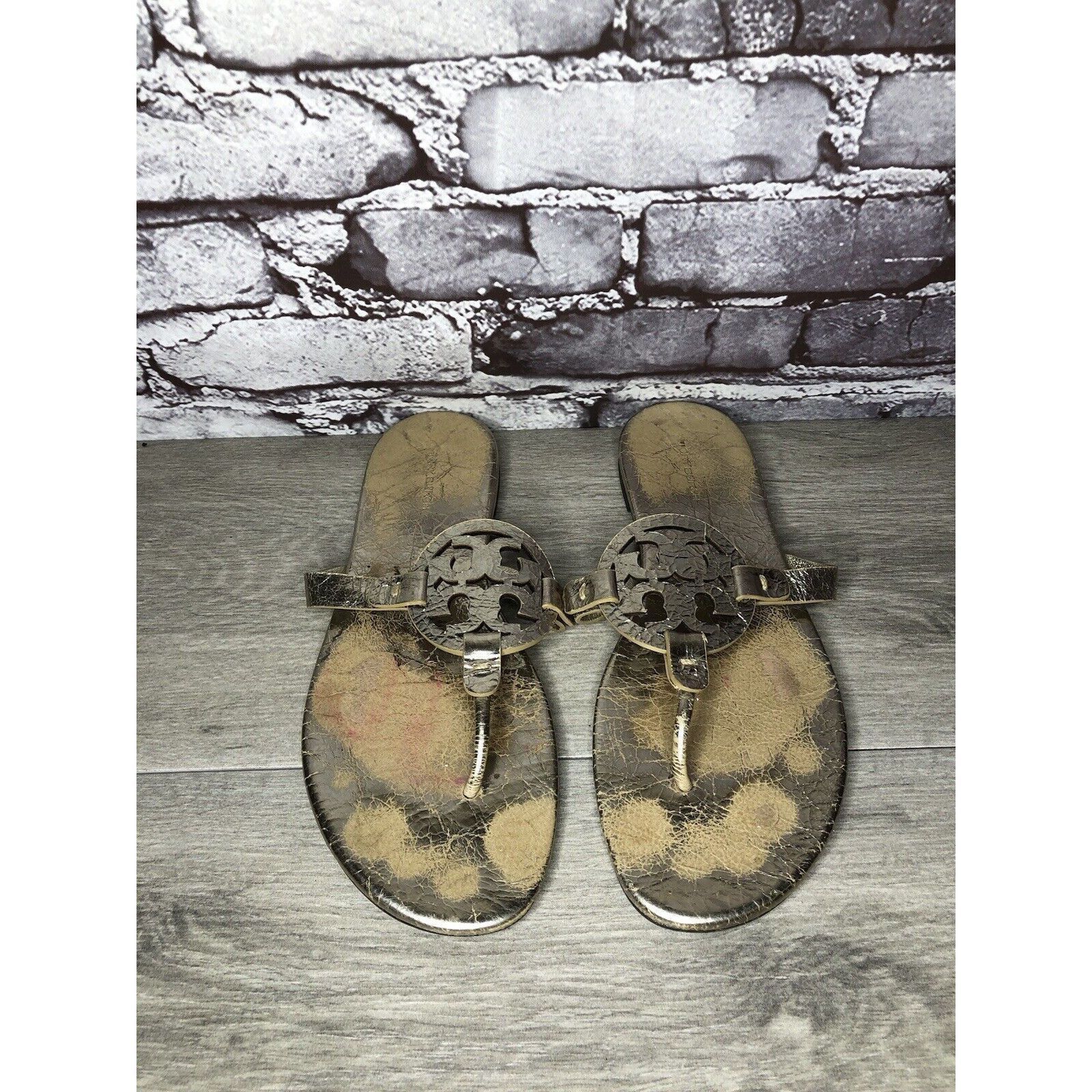 Tory Burch TORY BURCH Silver Leather Badge Logo Thong Flats Sandals Wom Size US 10 / IT 40 - 9 Thumbnail