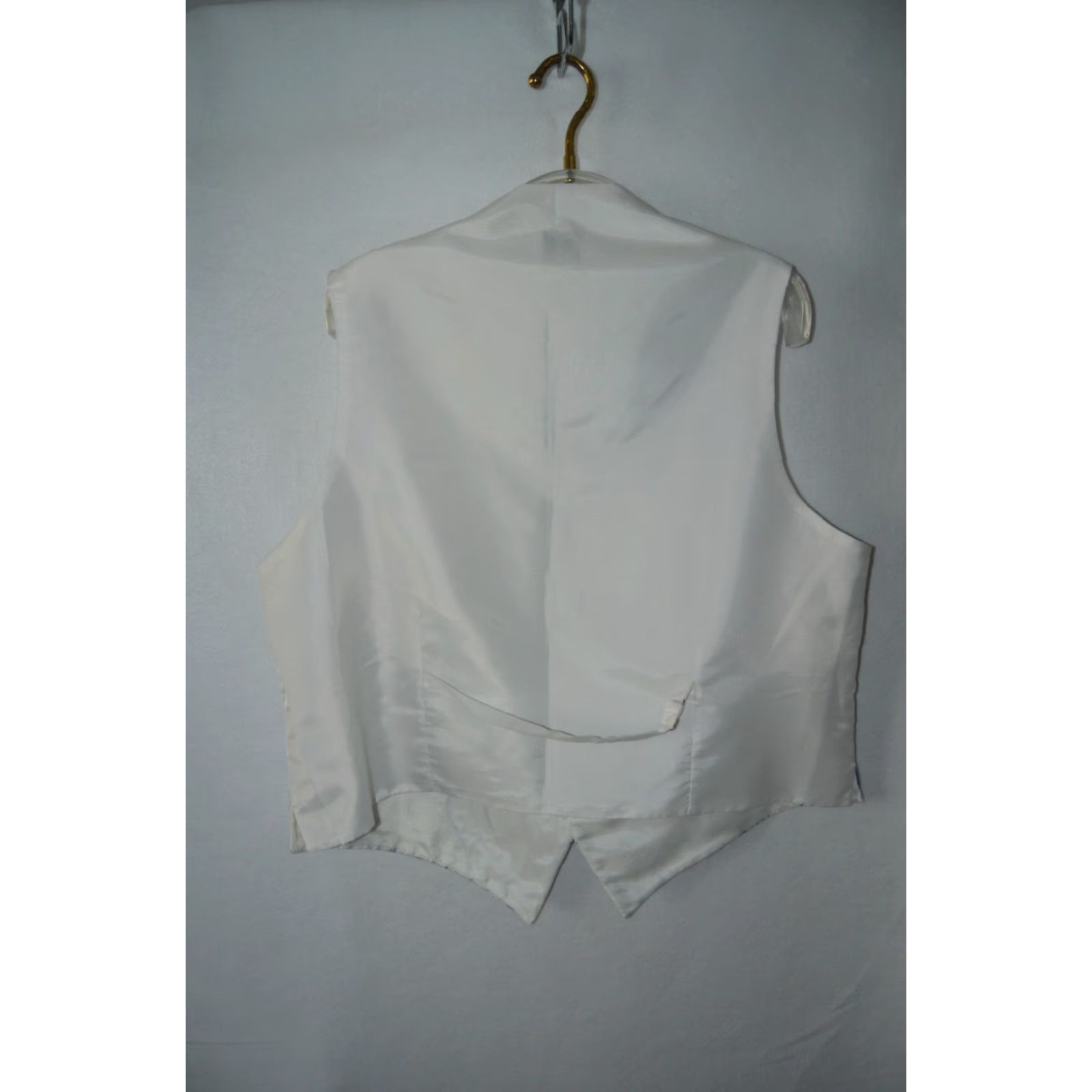 Bill Blass Beau Monde Mens Vest Waistcoat White 48 VEST Regular 48 White Striped Button Collarless Bill Blass Men Mens Waistcoat-Vest Vintage? No. Size US M / EU 48-50 / 2 - 2 Thumbnail