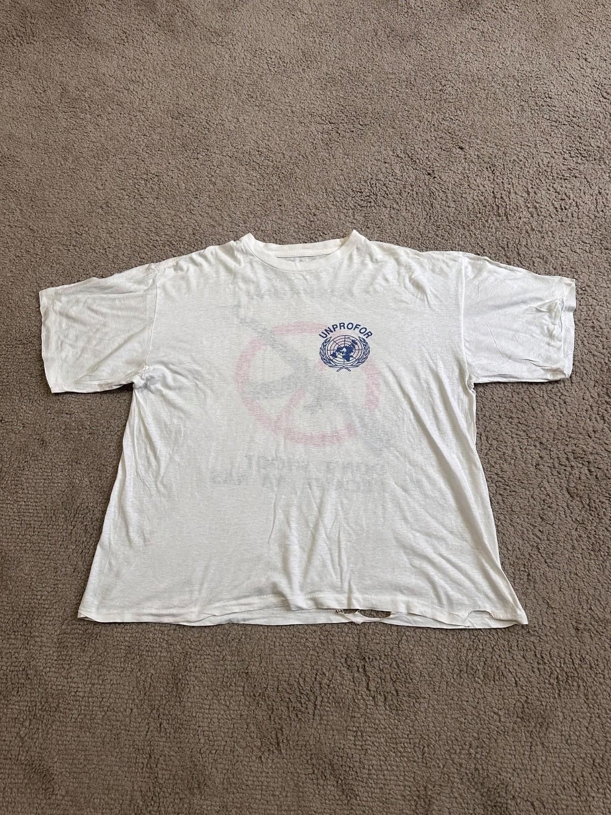 Fruit Of The Loom 1990s UNPROFOR Bosnia Conflict T-shirt UB Protection Force Size US L / EU 52-54 / 3 - 4 Thumbnail