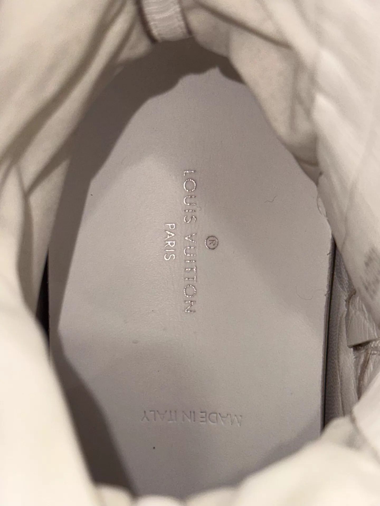 Louis Vuitton LV Archlight 1.0 Women's B&W Patent Sneaker Silver Logo Size US 7 / IT 37 - 7 Thumbnail