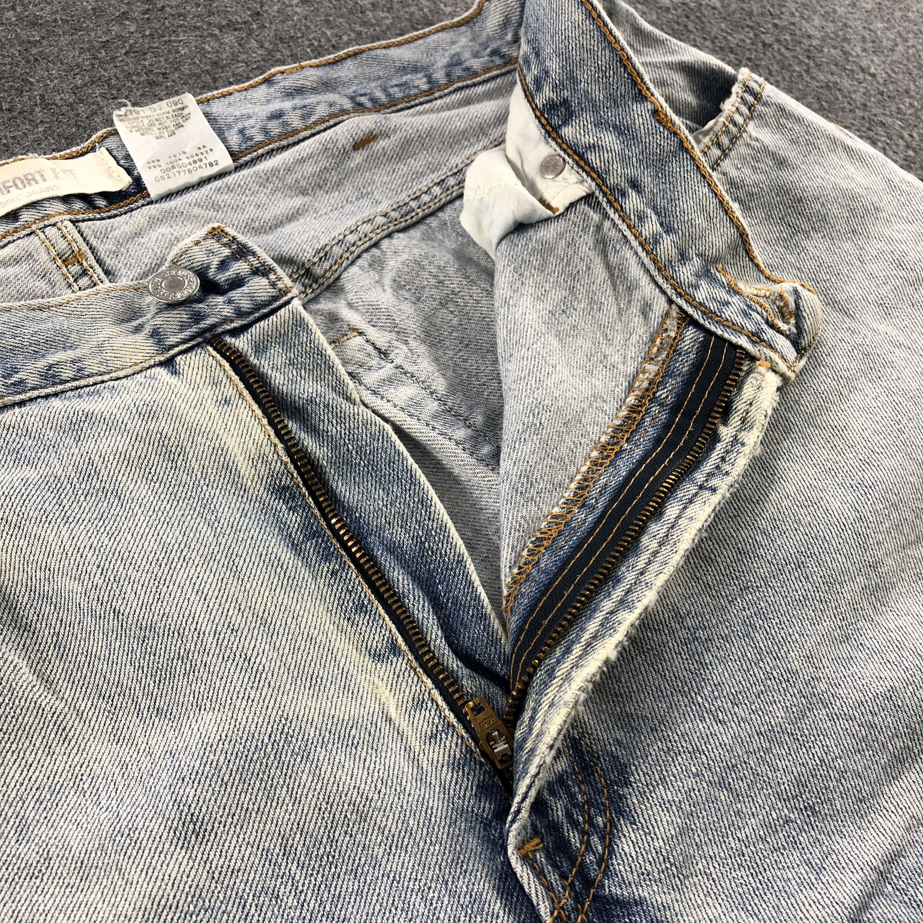 Levi's Vintage Light Wash Levis 560 Jeans- J1334 Size US 38 / EU 54 - 8 Thumbnail
