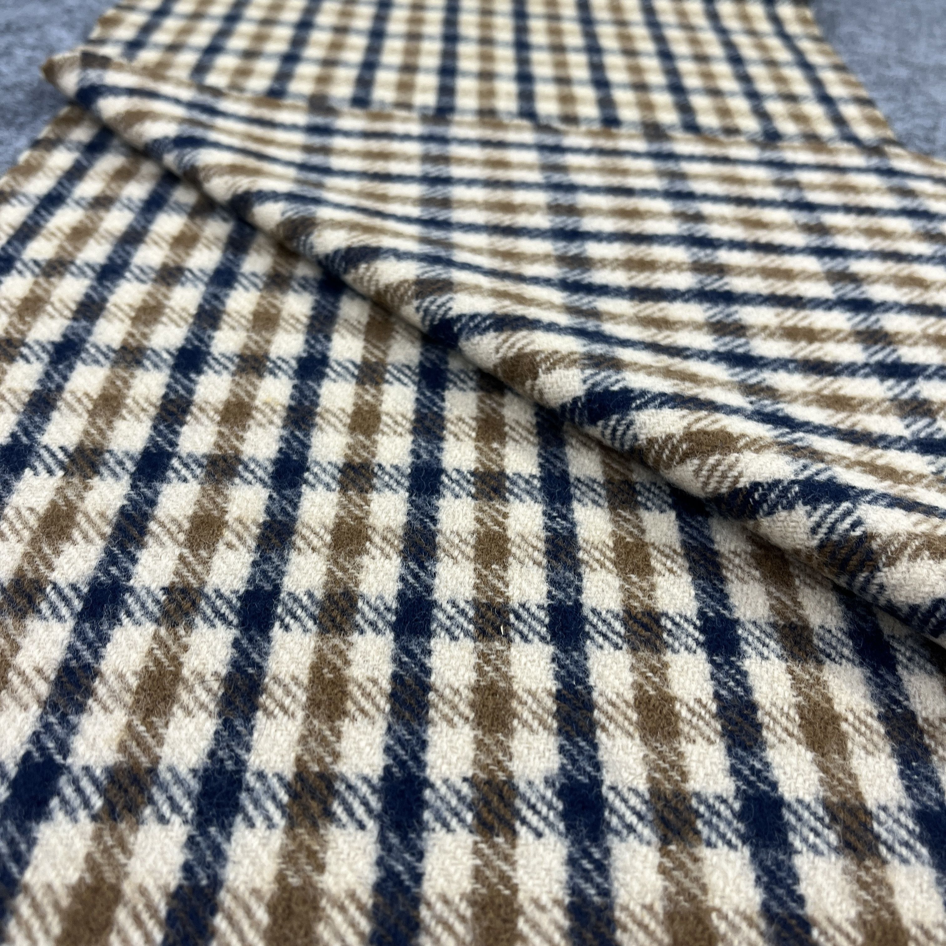 Aquascutum Aquascutum Scarf / Muffler / Neckwear T993 Size ONE SIZE - 8 Thumbnail
