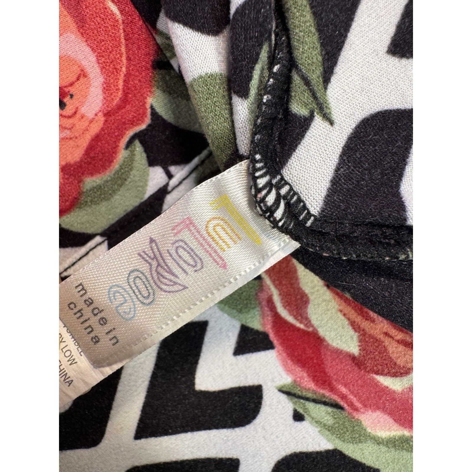 Other LuLaRoe Leggings OS One Size BLACK WHITE PINK ROSES Used Con Size 29" - 5 Thumbnail