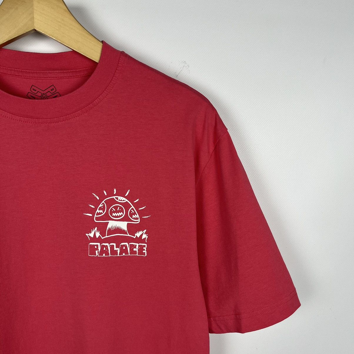 Palace Palace Lotties big logo sk8 tee Size US S / EU 44-46 / 1 - 8 Thumbnail