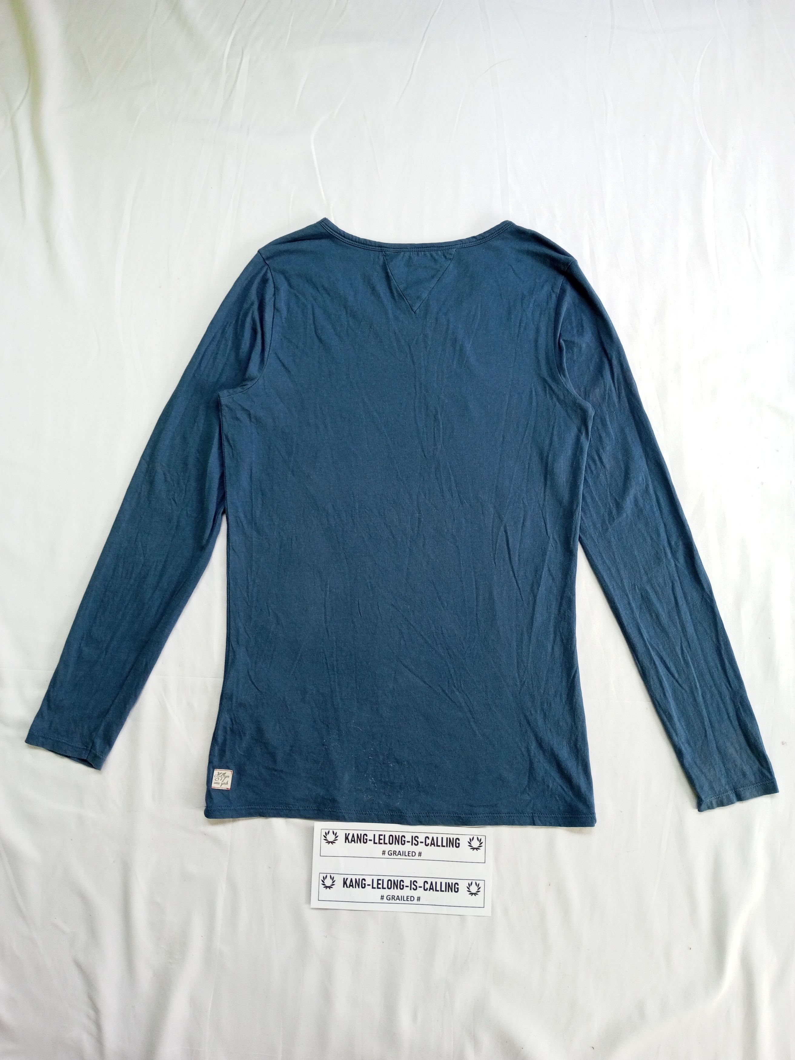 Tommy Hilfiger × Vintage Vintage Tommy Hilfiger Girl Tee Tommy Hilfiger Size US XS / EU 42 / 0 - 14 Thumbnail