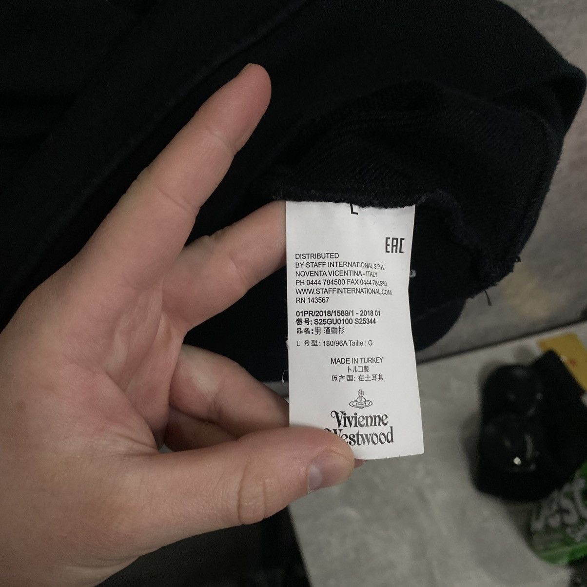 Vivienne Westwood Vintage Vivienne Westwood Sweatshirt Orb Logo Basic Pullover Size US L / EU 52-54 / 3 - 7 Thumbnail