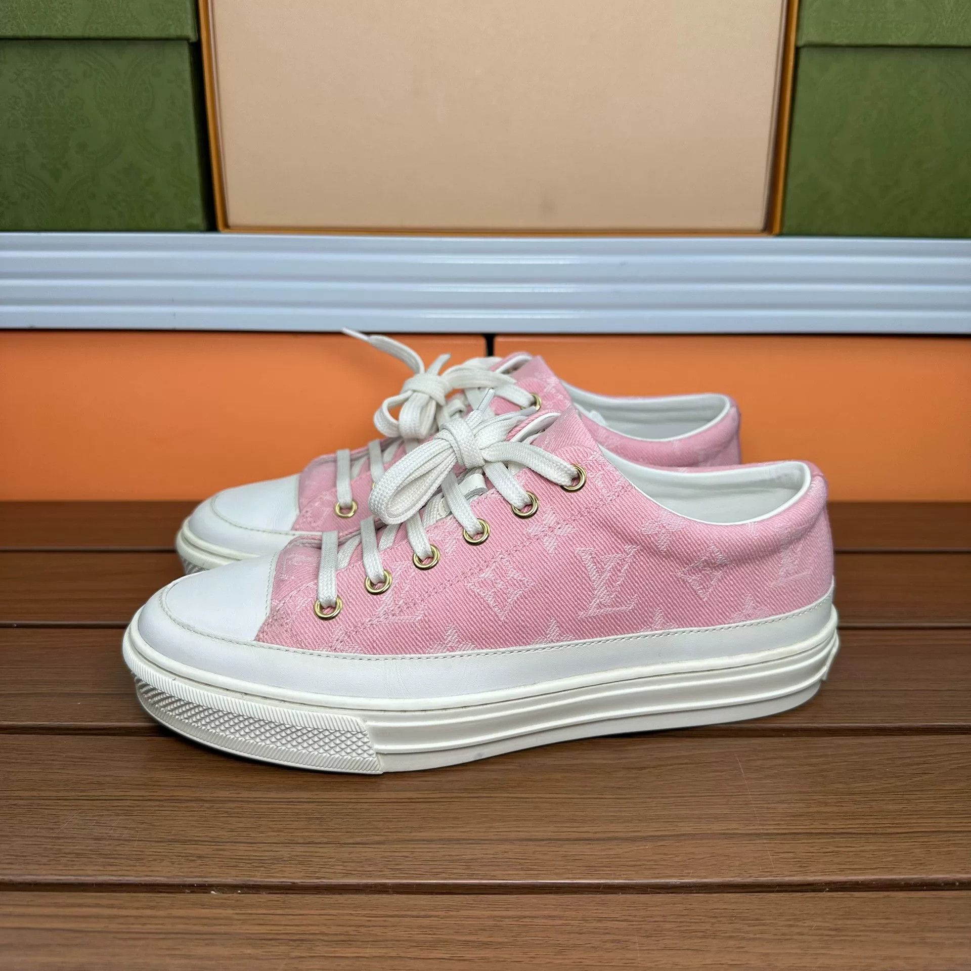 Louis Vuitton Louis Vuitton Pink Lowtop Sneakers it_36 Women Size US 6 / IT 36 - 1 Thumbnail