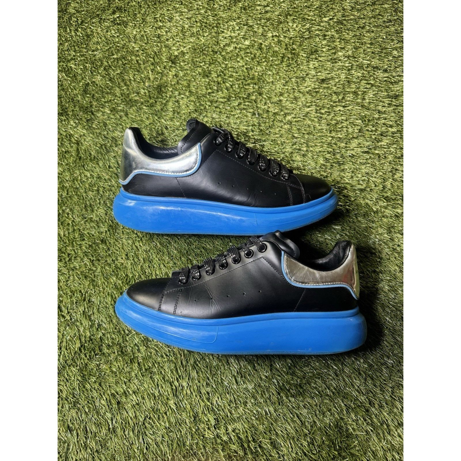 Alexander McQueen Alexander McQueen Oversized Sneakers black and blue Size 42 Size US 9 / EU 42 - 1 Thumbnail